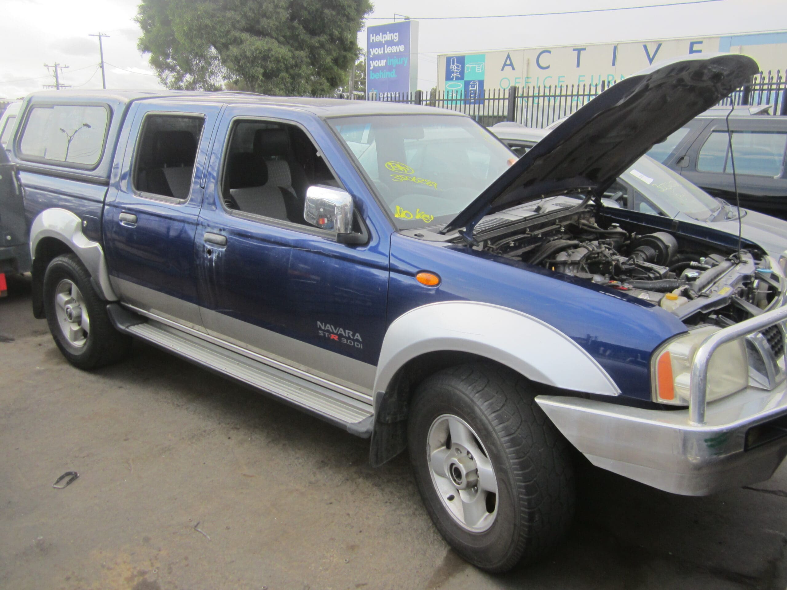 NISSAN NAVARA D22 ST-R 4X4 ZD30 DIESEL 2006 WRECKING