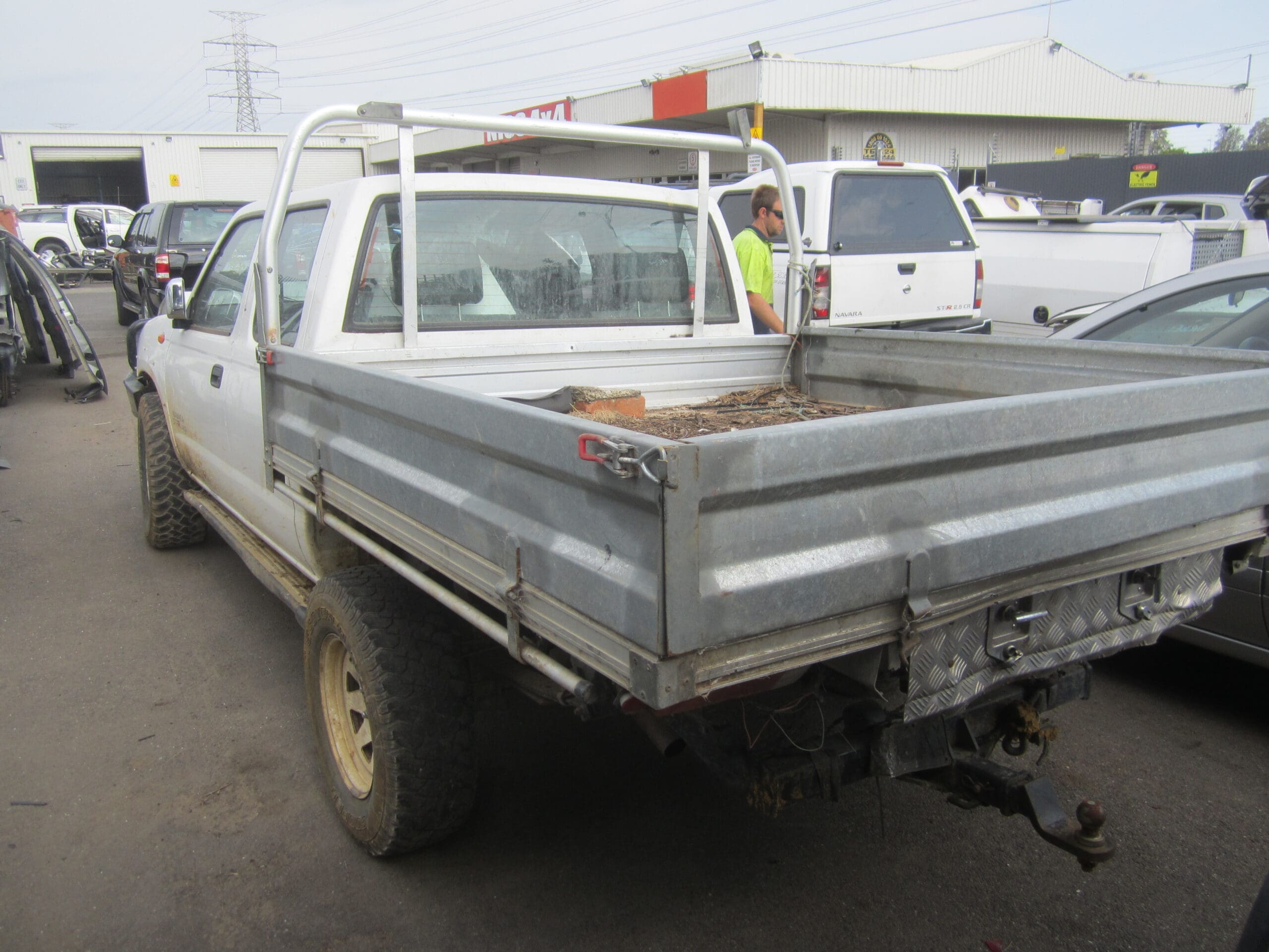 NISSAN NAVARA D22 YD25 ST-R TRAY 2012 WRECKING