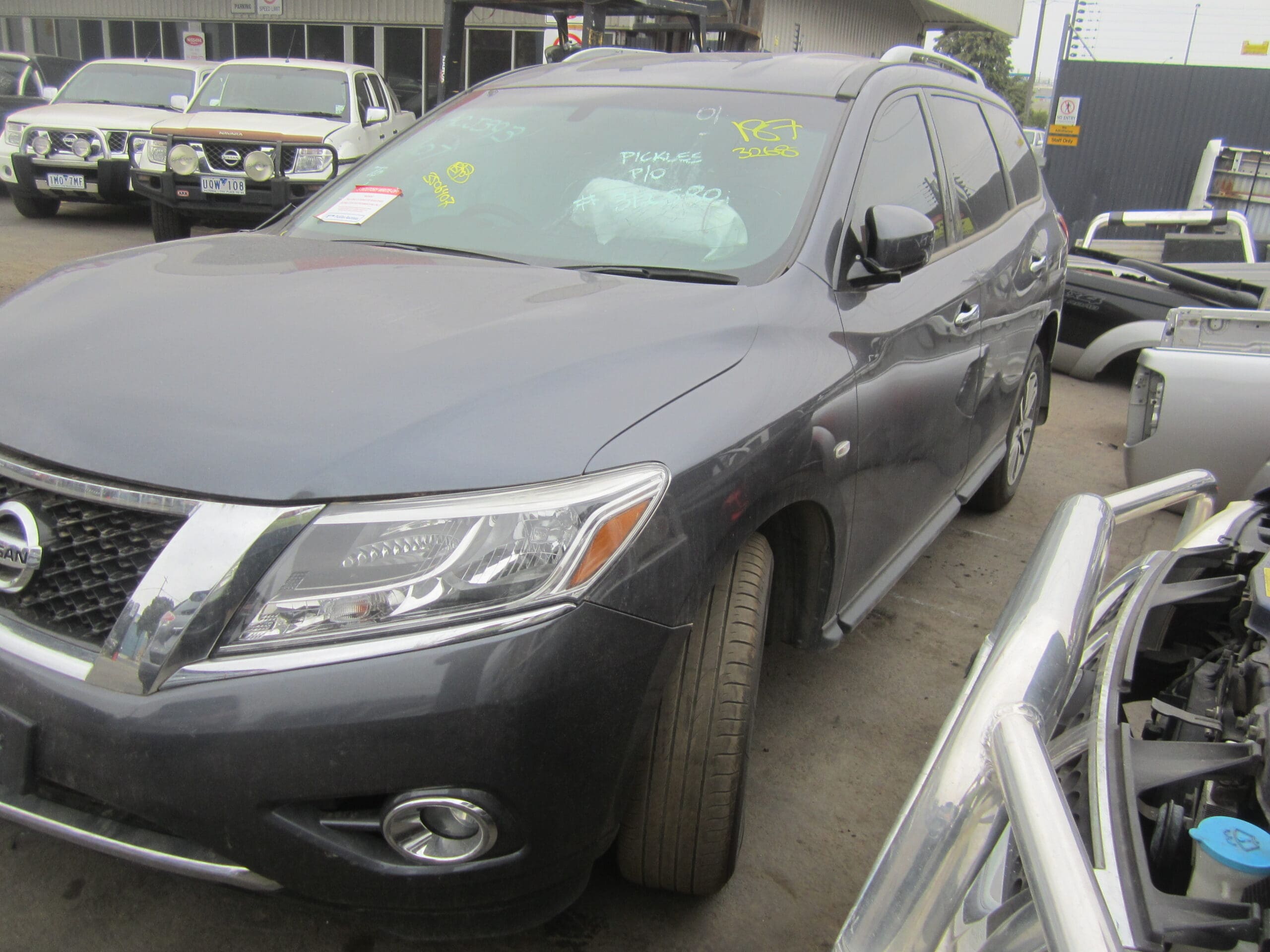 NISSAN PATHFINDER R52 ST 2WD VQ35 2015 WRECKING