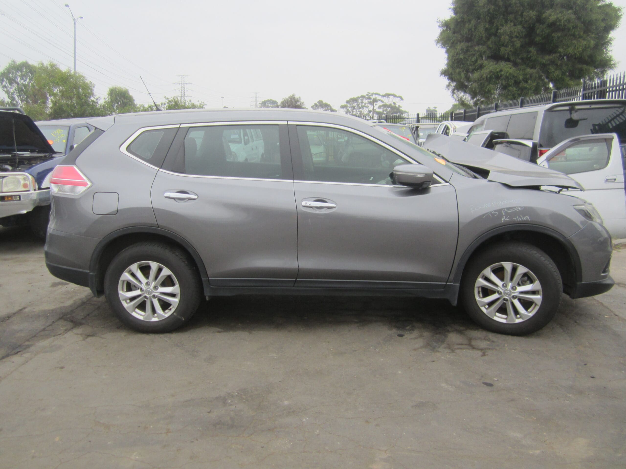 NISSAN X-TRAIL T32 ST QR25 GREY 2015 WRECKING
