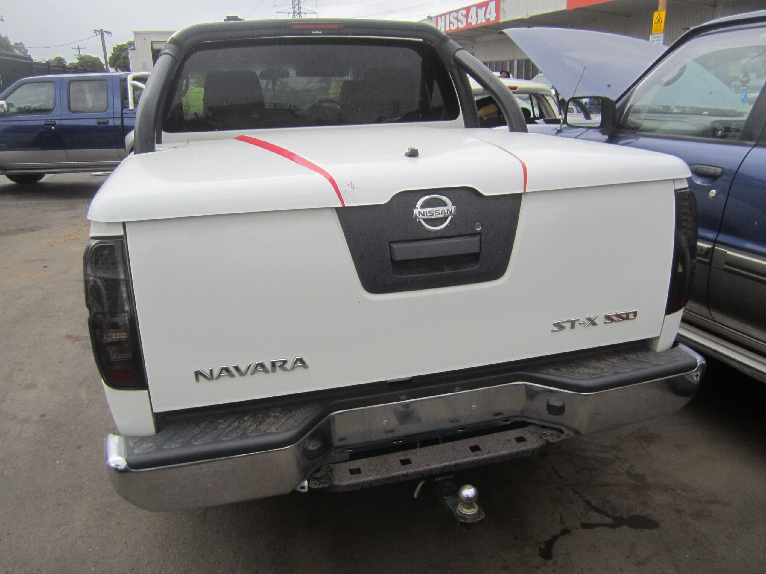 NISSAN NAVARA D40 STX 550 V6 TURBO DIESEL 2012 WRECKING
