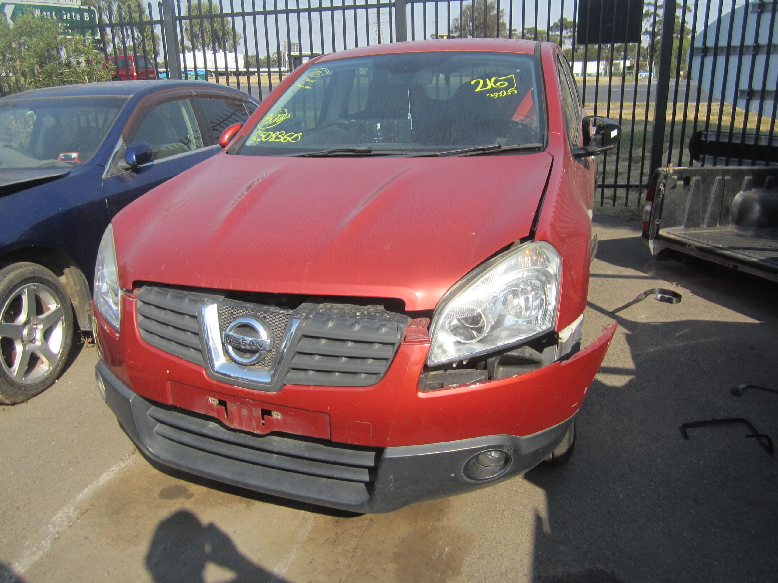 NISSAN DUALIS J10 Ti 5 SEAT 4X4 AUTO 2L RED 2009 WRECKING
