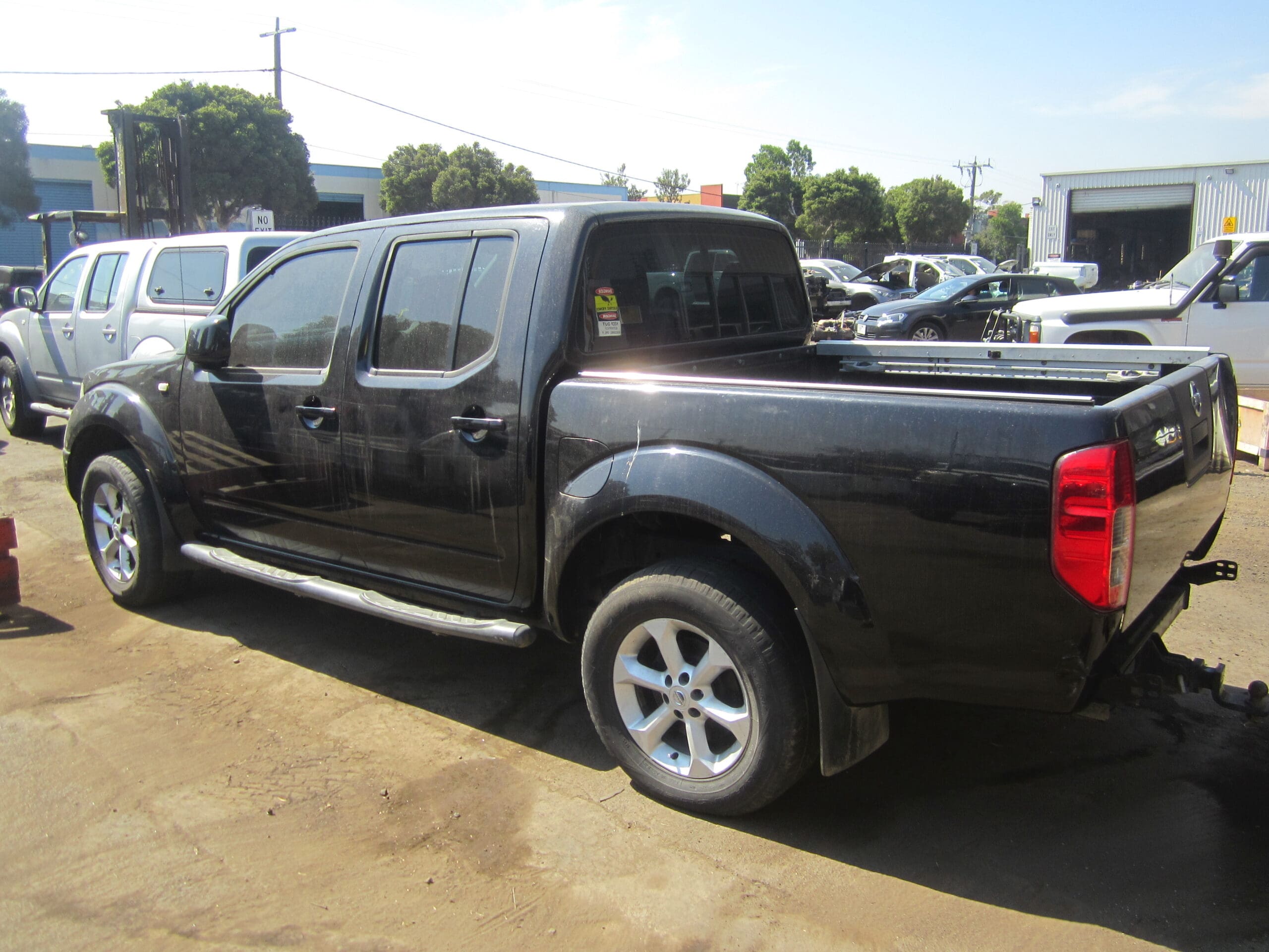 NISSAN NAVARA D40 MNT YD25 DIESEL AUTO BLACK 2010 WRECKING