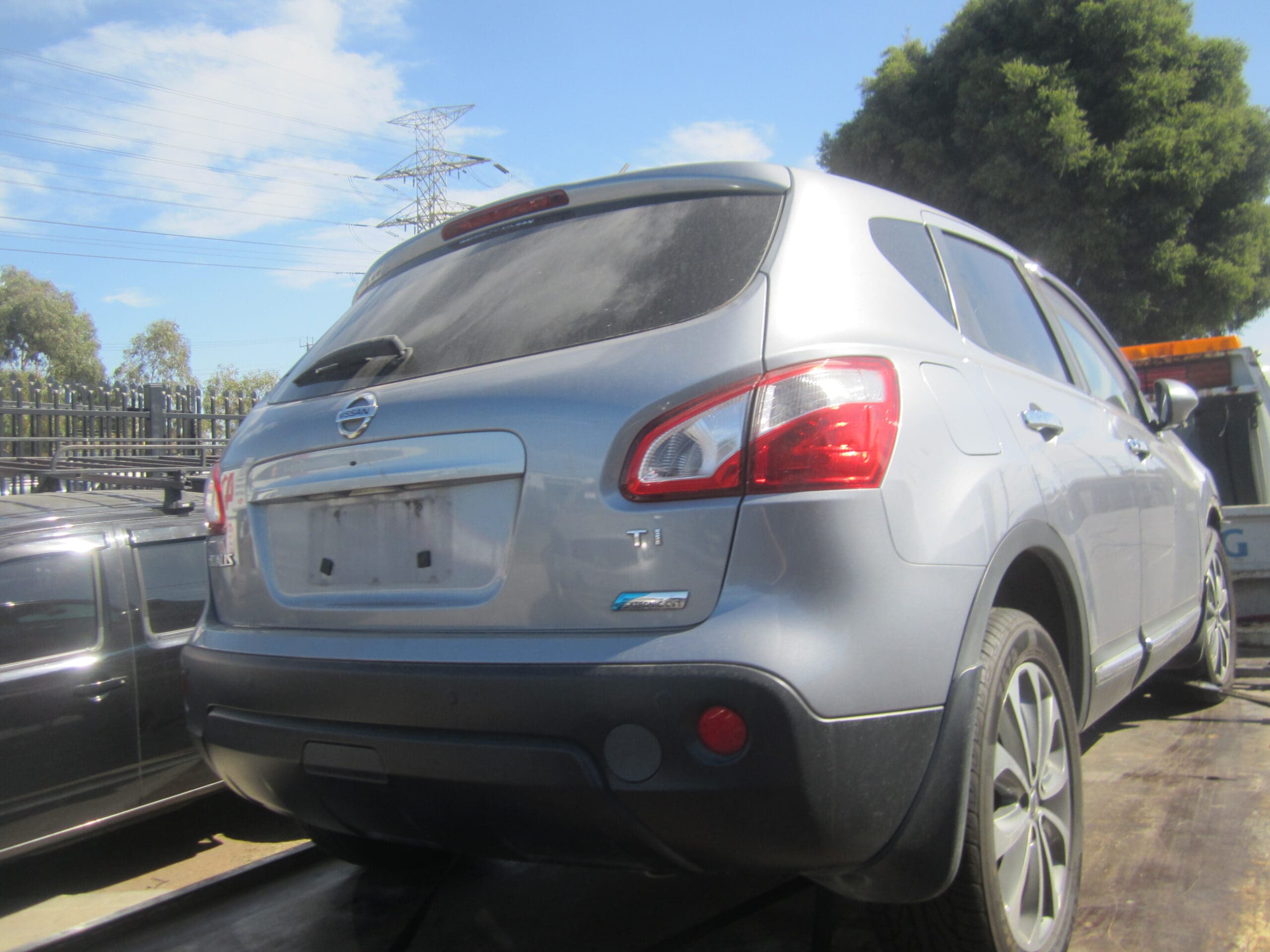 NISSAN DUALIS J10 Ti 2L AUTO GREY 2011 WRECKING