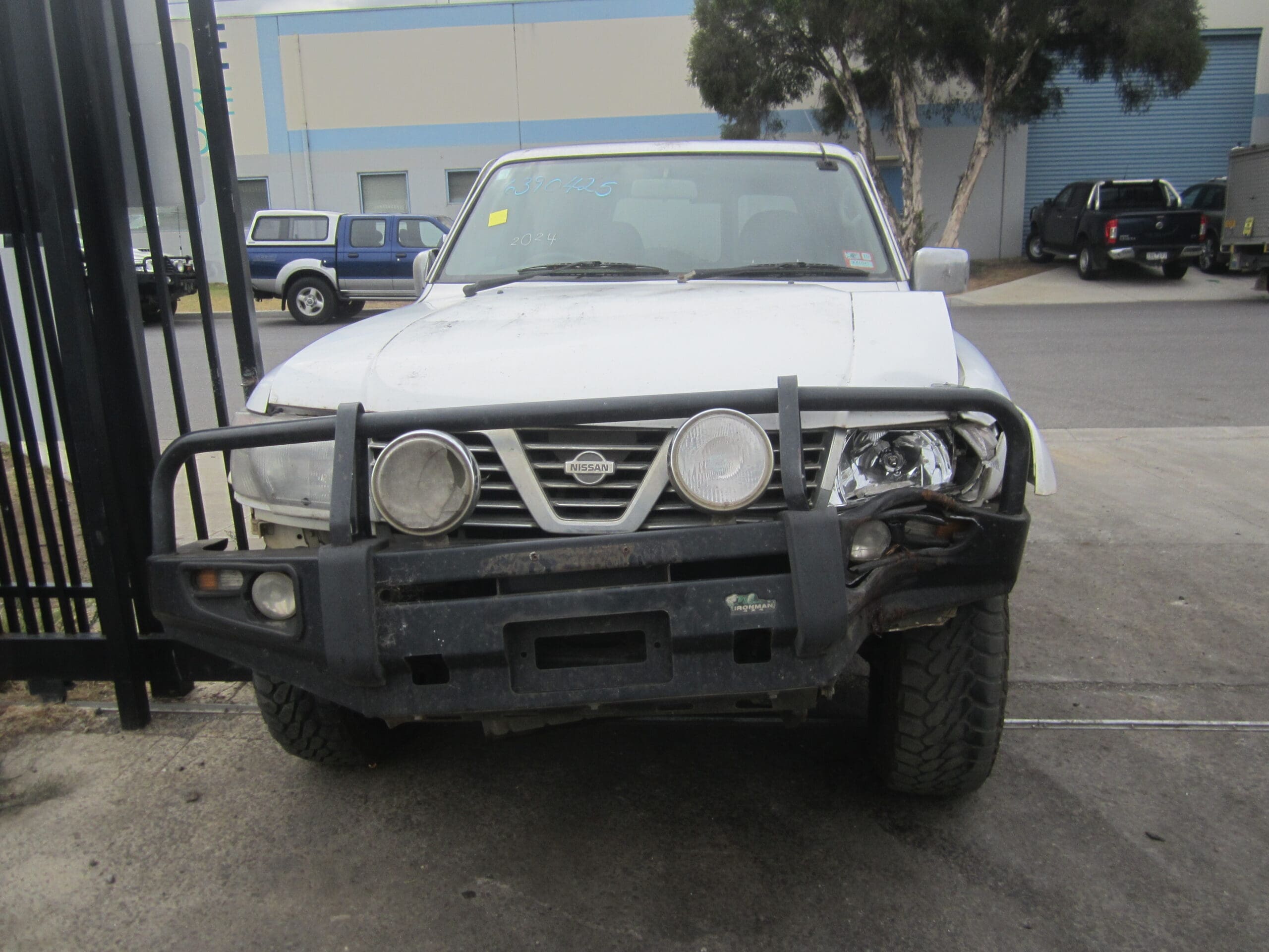 NISSAN PATROL Y61 GU WAGON TB45 PETROL WHITE 1999 WRECKING