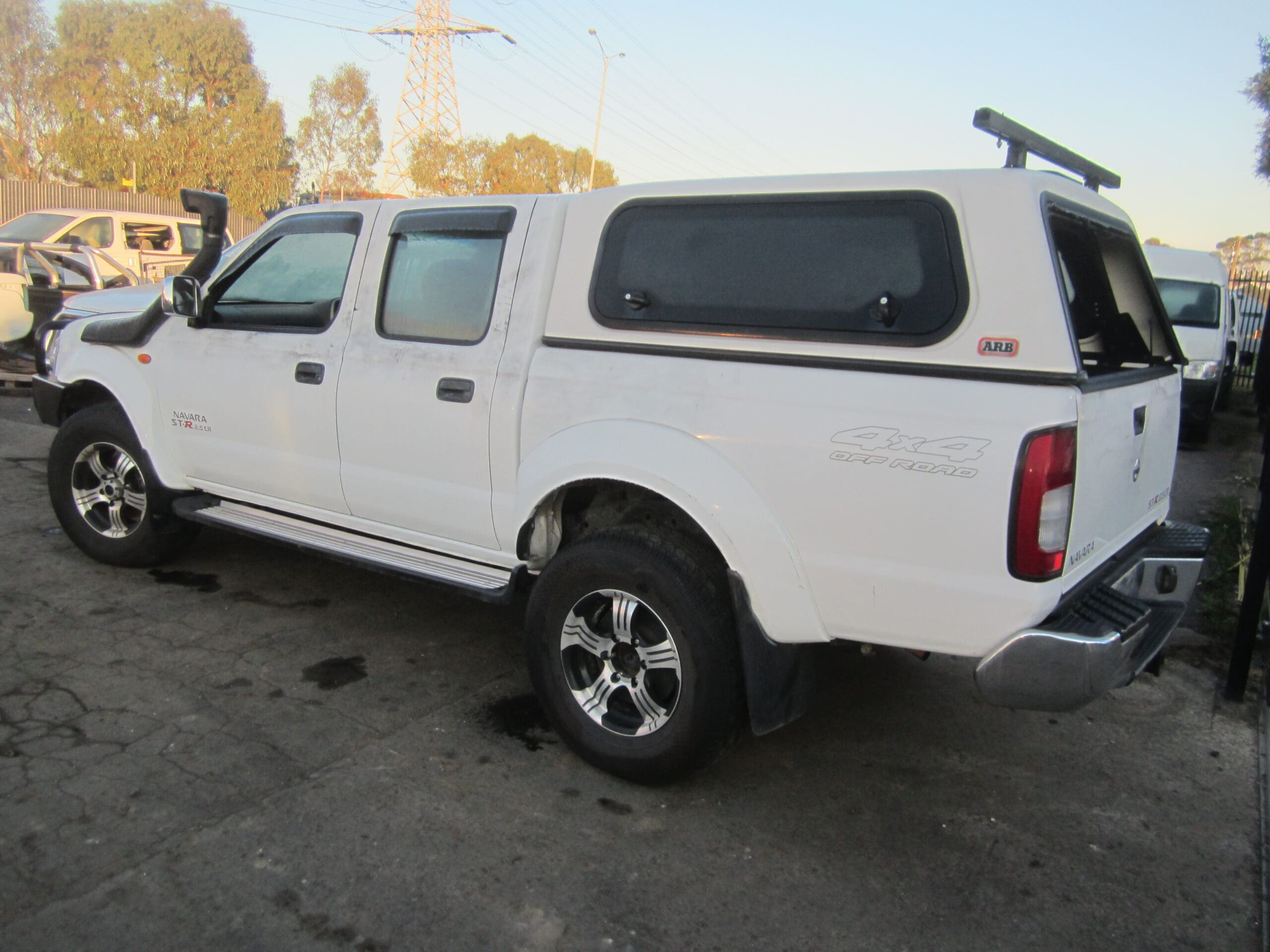 NISSAN NAVARA D22 ST-R YD25 DIESEL WHITE CANOPY 2014 WRECKING