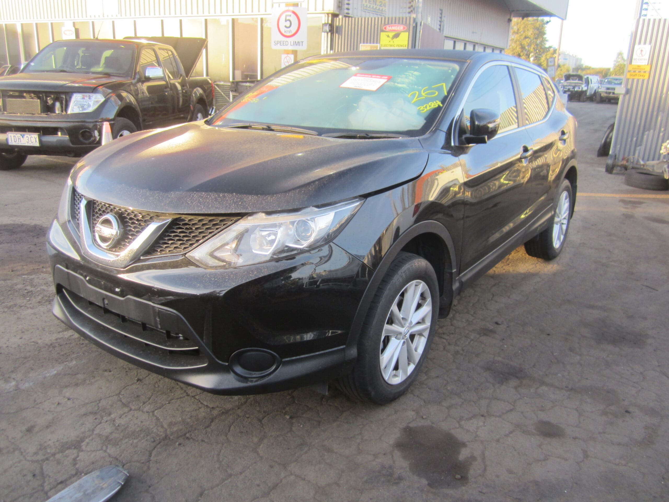 NISSAN QASHQAI J11 ST SERIES 1 AUTO 2L BLACK 2014 WRECKING
