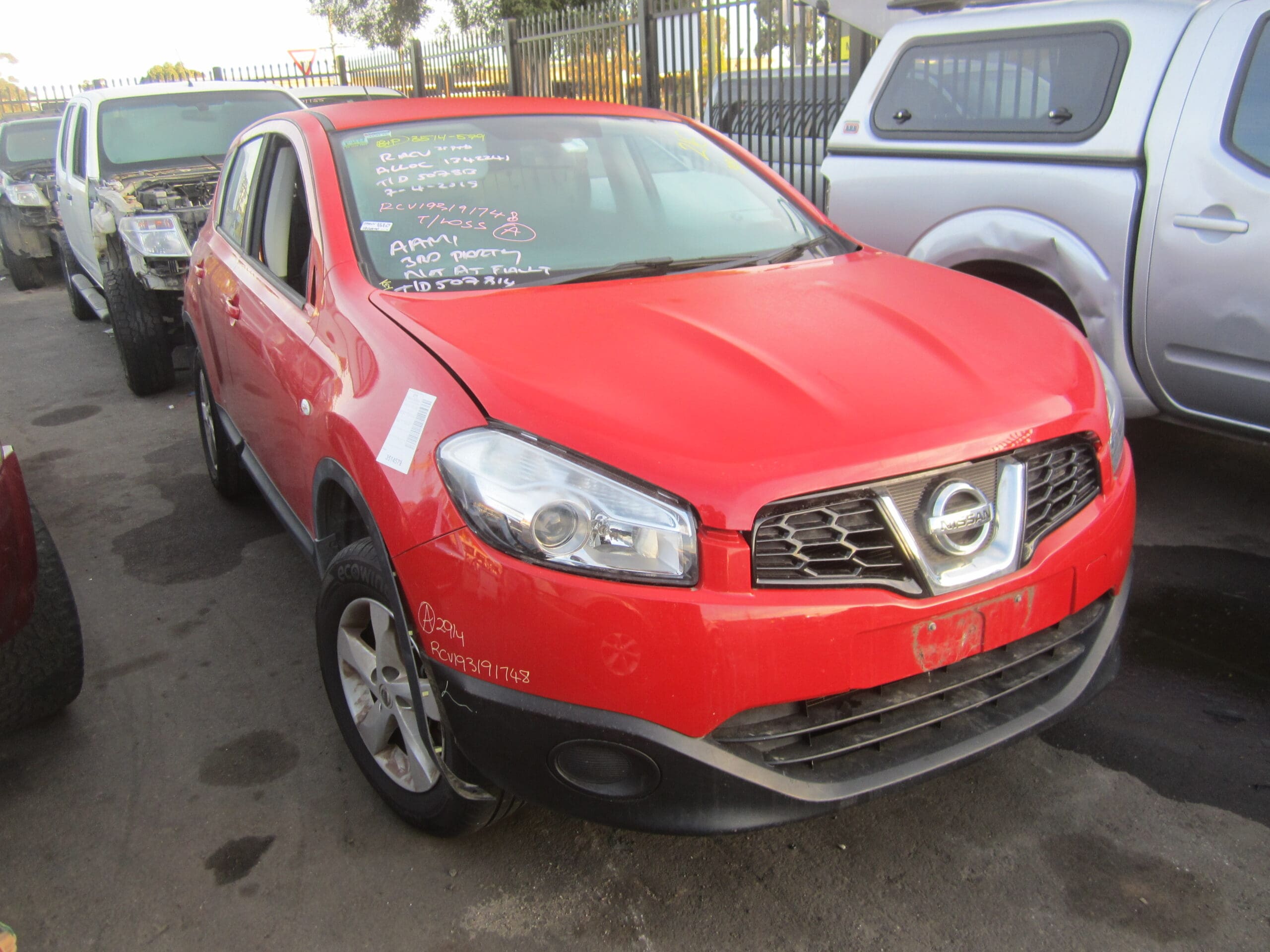 NISSAN DUALIS J10 MR20 PETROL RED 2010 WRECKING