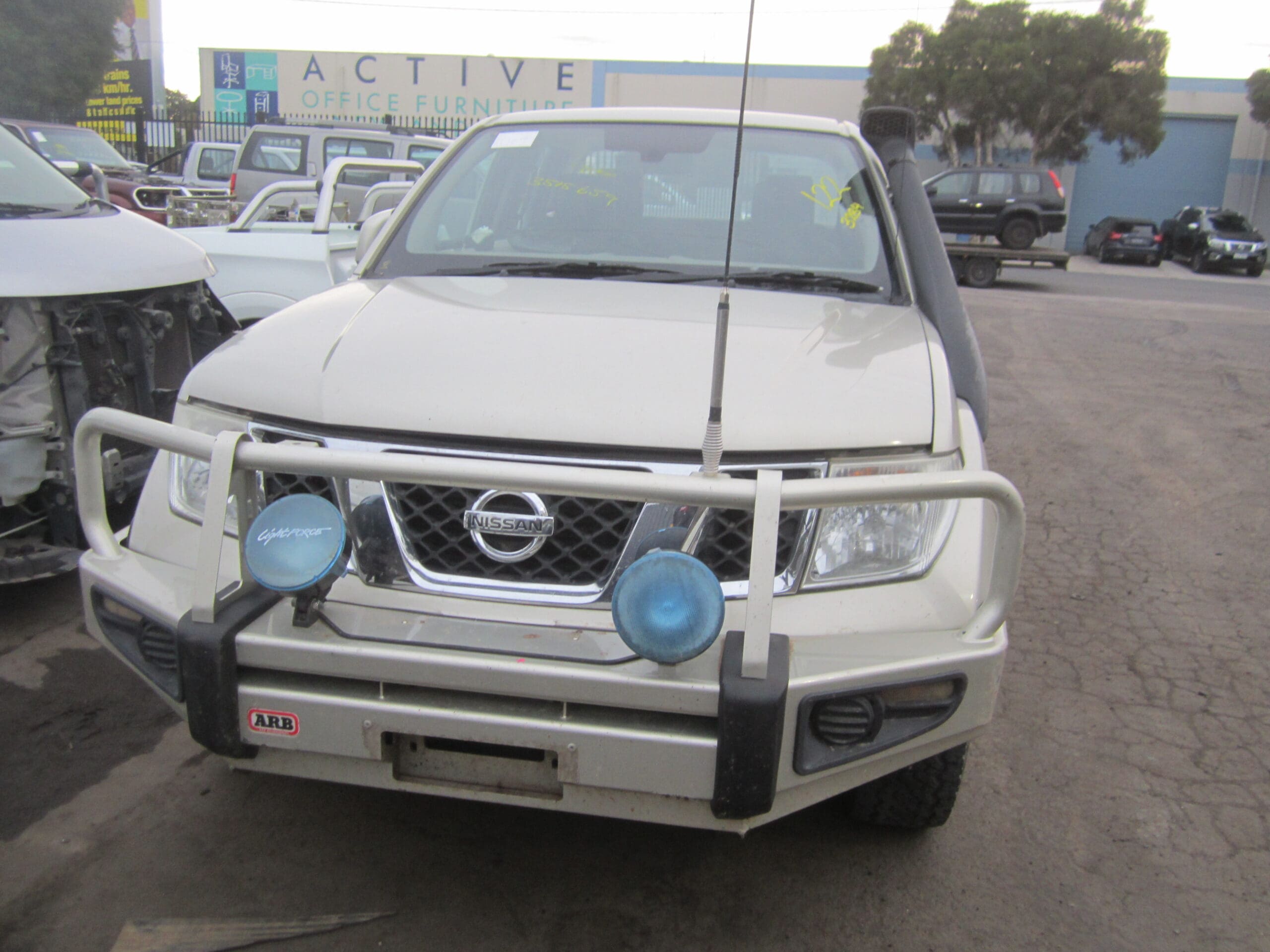 NISSAN NAVARA D40 MNT ST YD25 DIESEL ARB BULLBAR HARD LID 2012 WRECKING