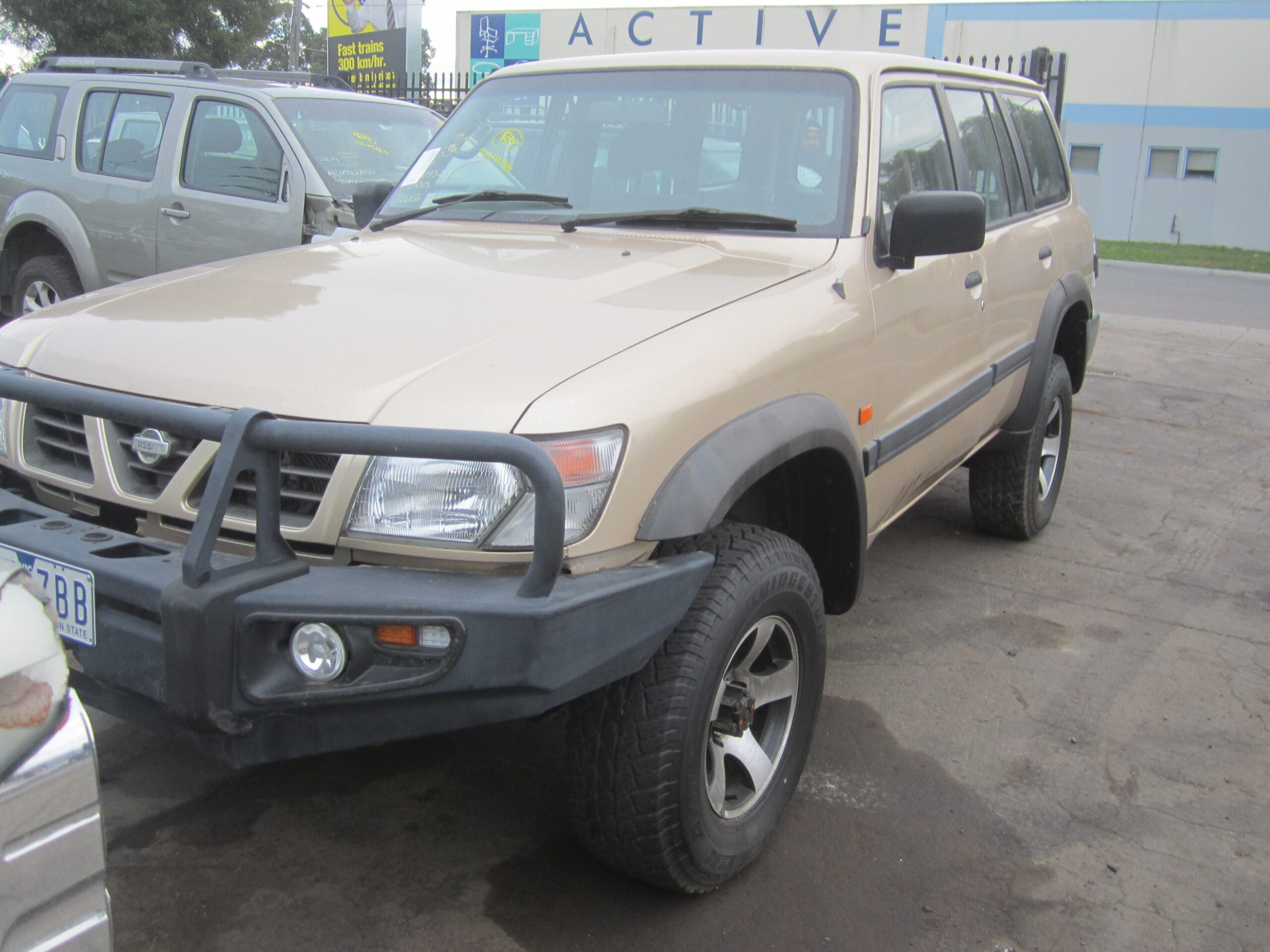 NISSAN PATROL Y61 TB45 AUTO STEEL BULLBAR GOLD 1999 WRECKING