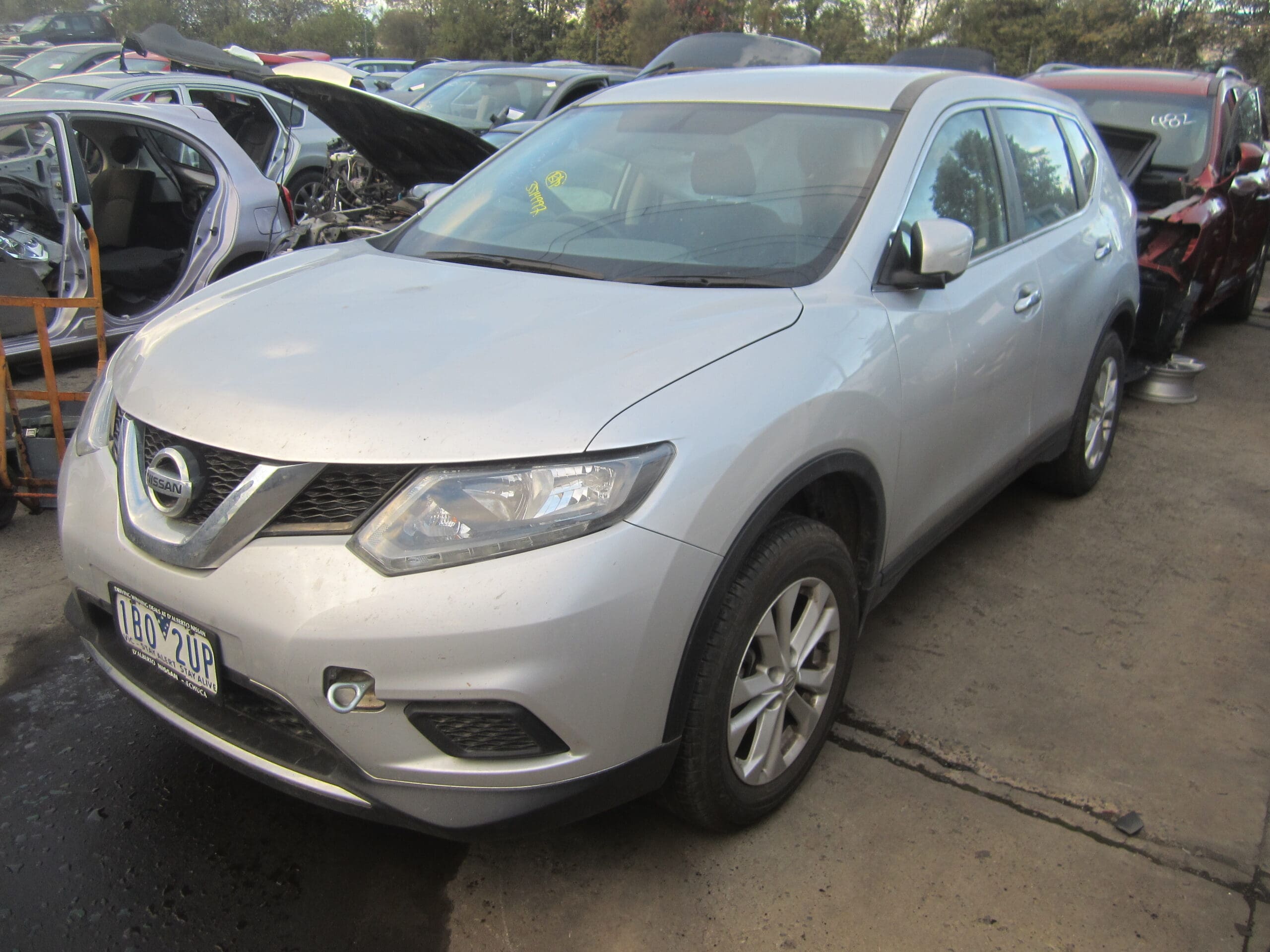 NISSAN X-TRAIL T32 QR25 PETROL SILVER 2015 WRECKING