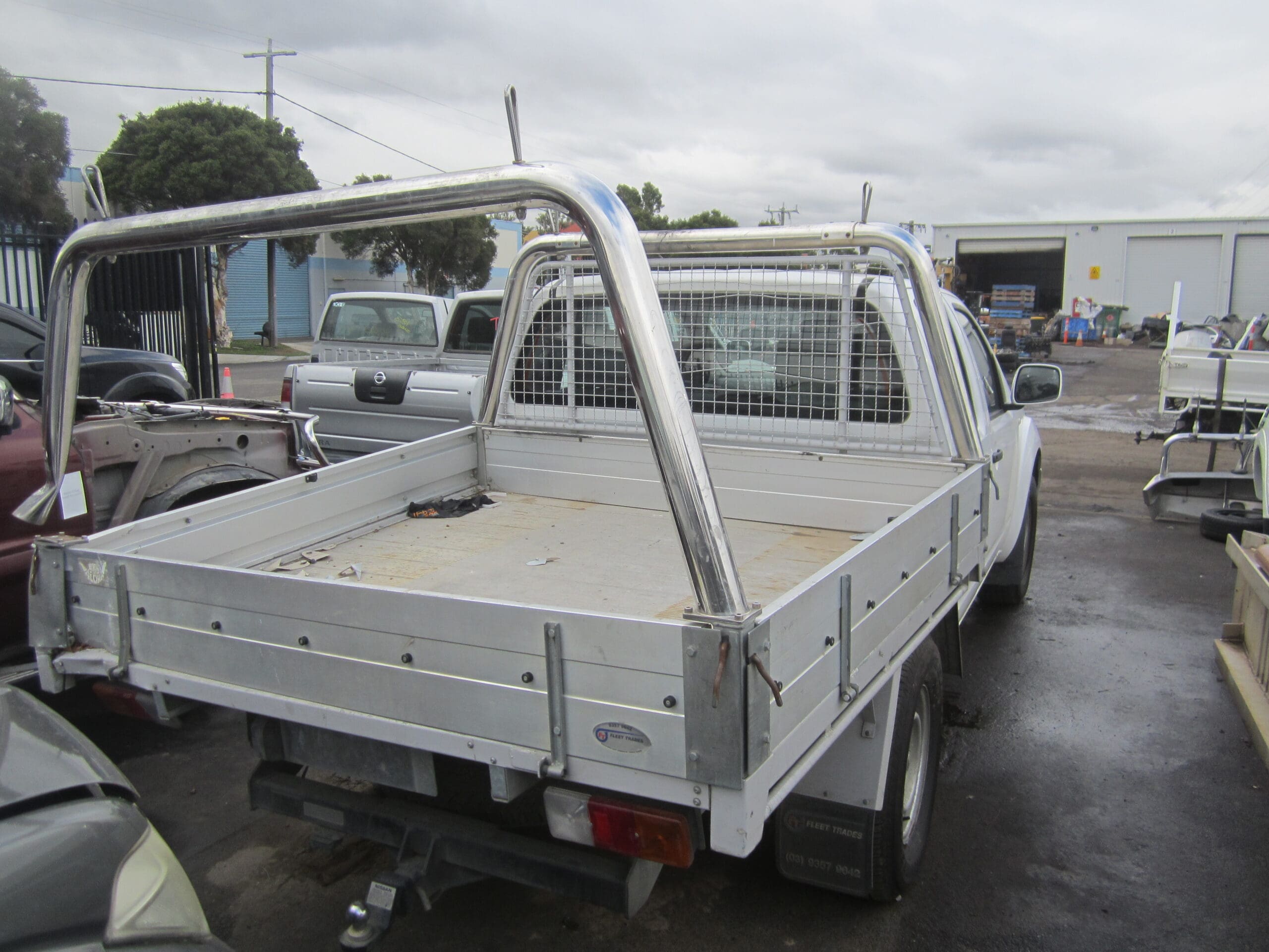 NISSAN NAVARA D40 MNT YD25 DIESEL ALLOY TRAY WHITE 2010 WRECKING