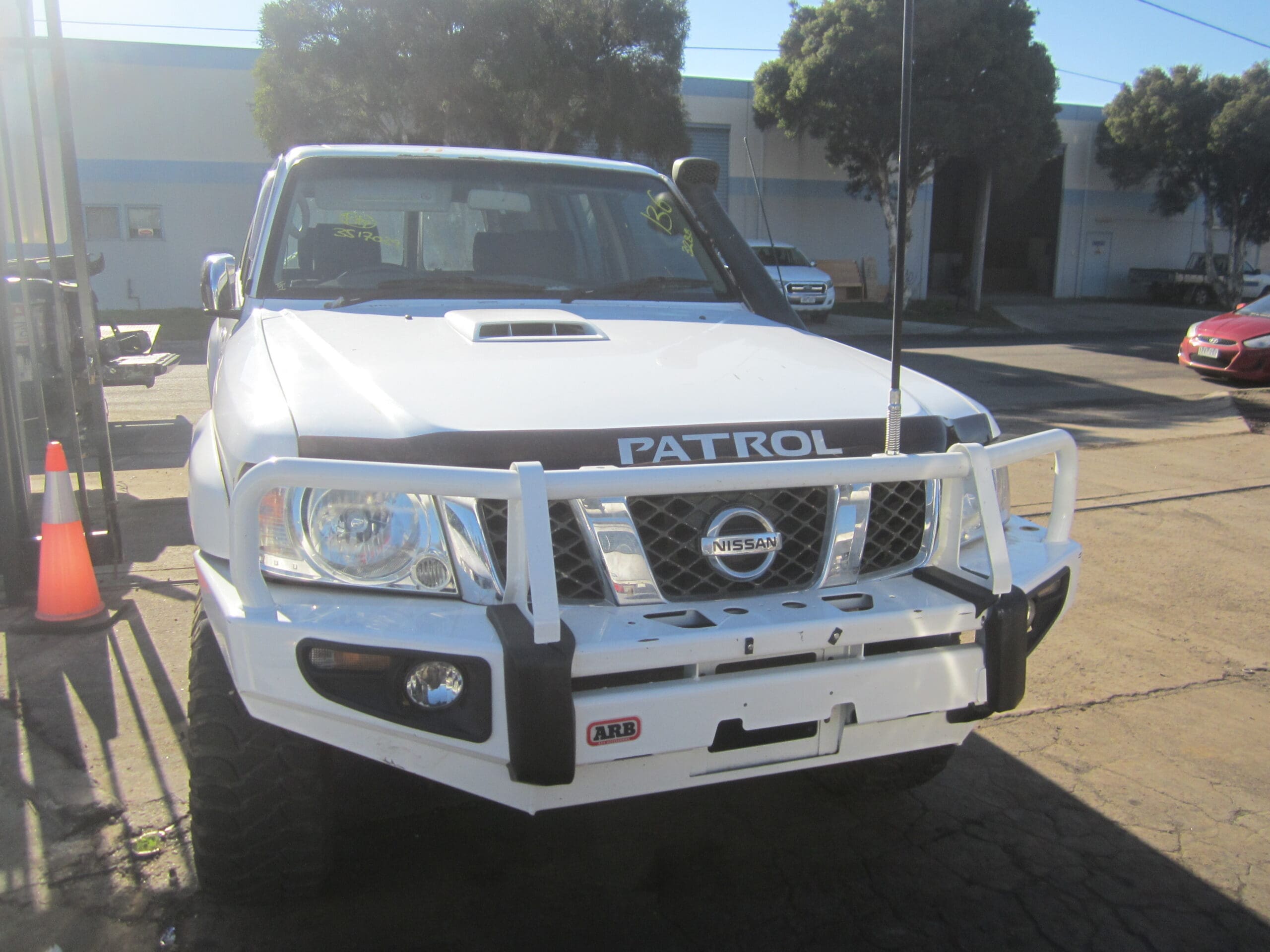 NISSAN PATROL Y61 GU WAGON ZD30 MANUAL WHITE 2008 WRECKING