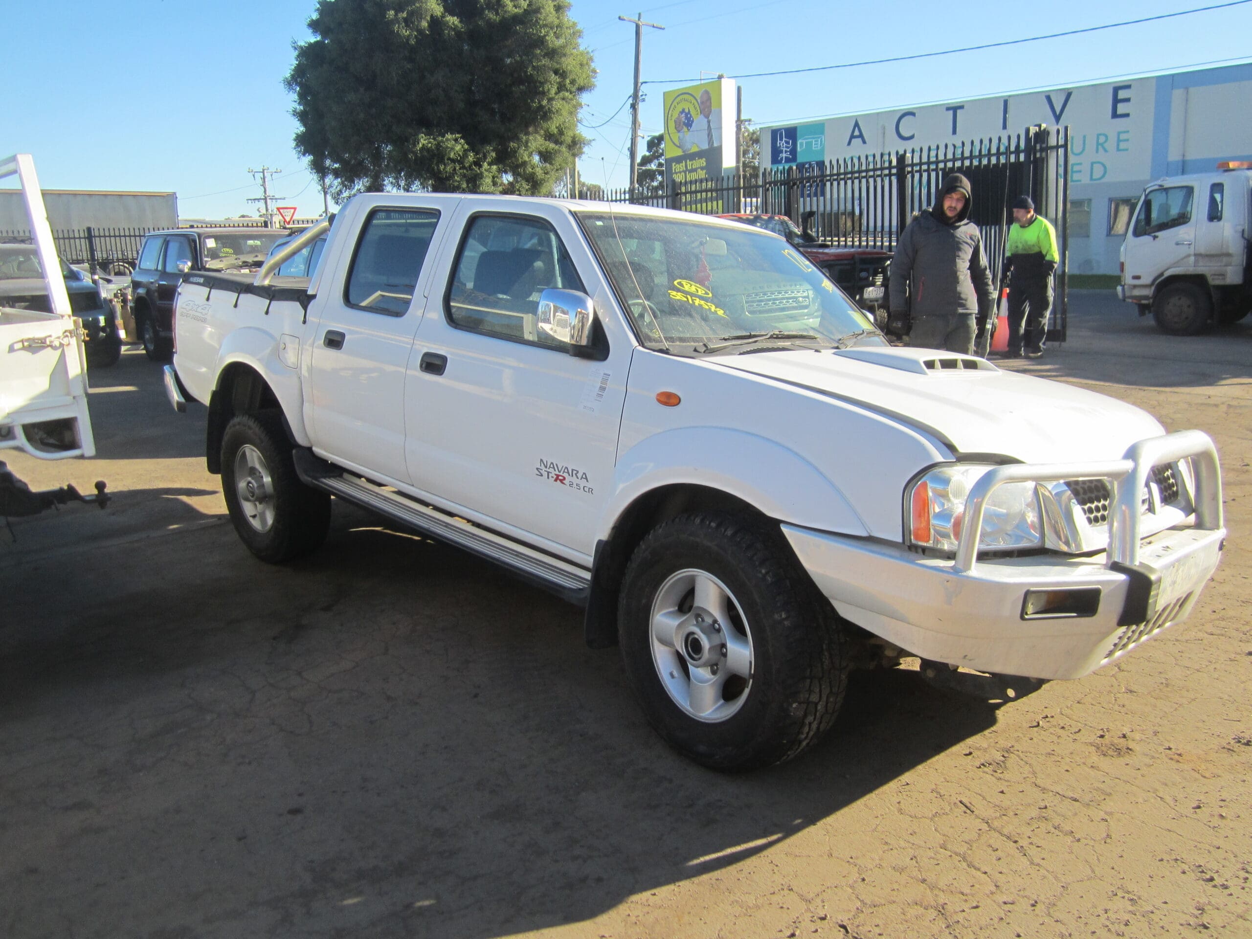 NISSAN NAVARA D22 ST-R YD25 DIESEL WHITE 2012 WRECKING