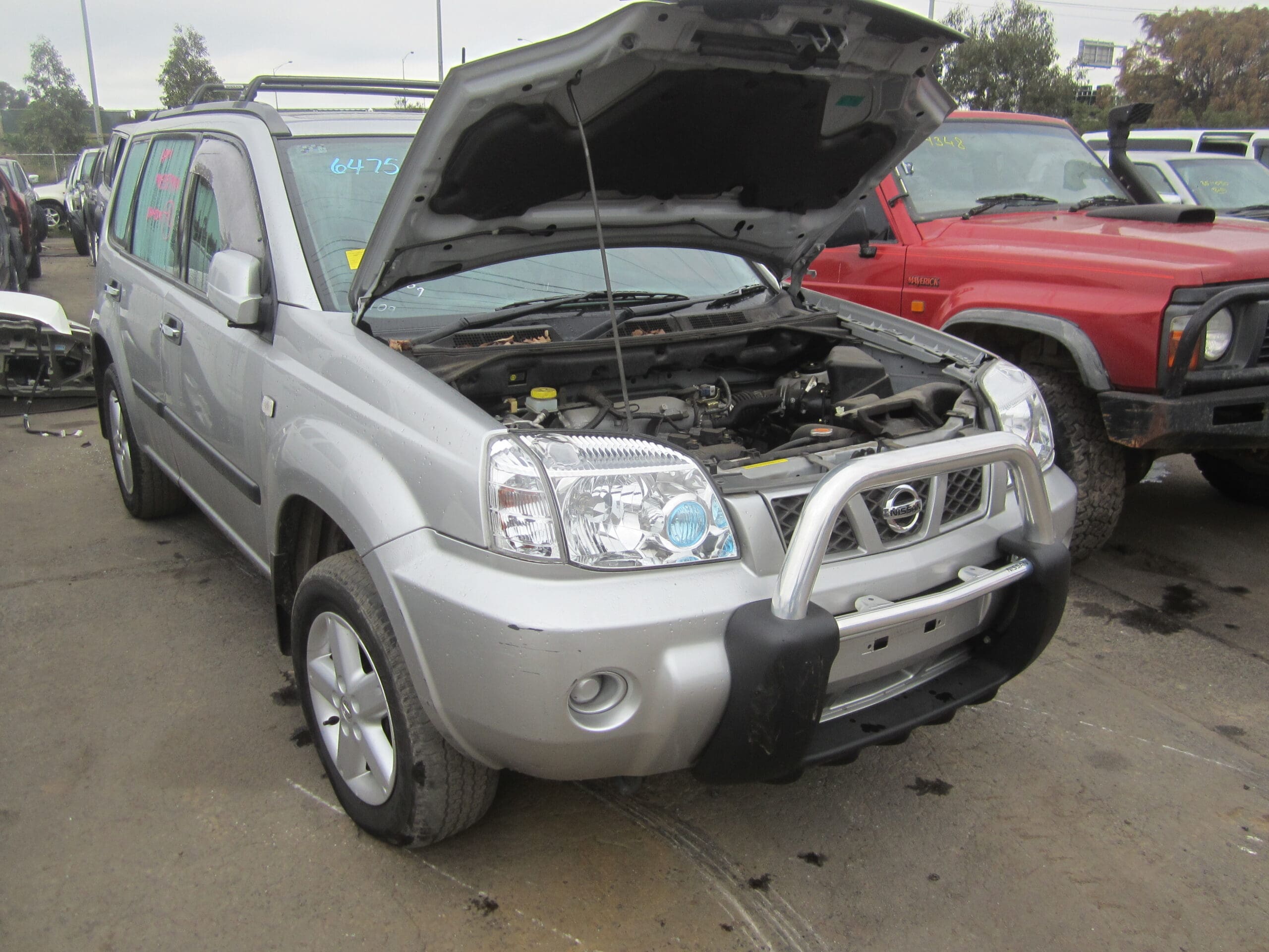 NISSAN X-TRAIL T30 QR25 ENGINE 4X4 SILVER 2006 WRECKING