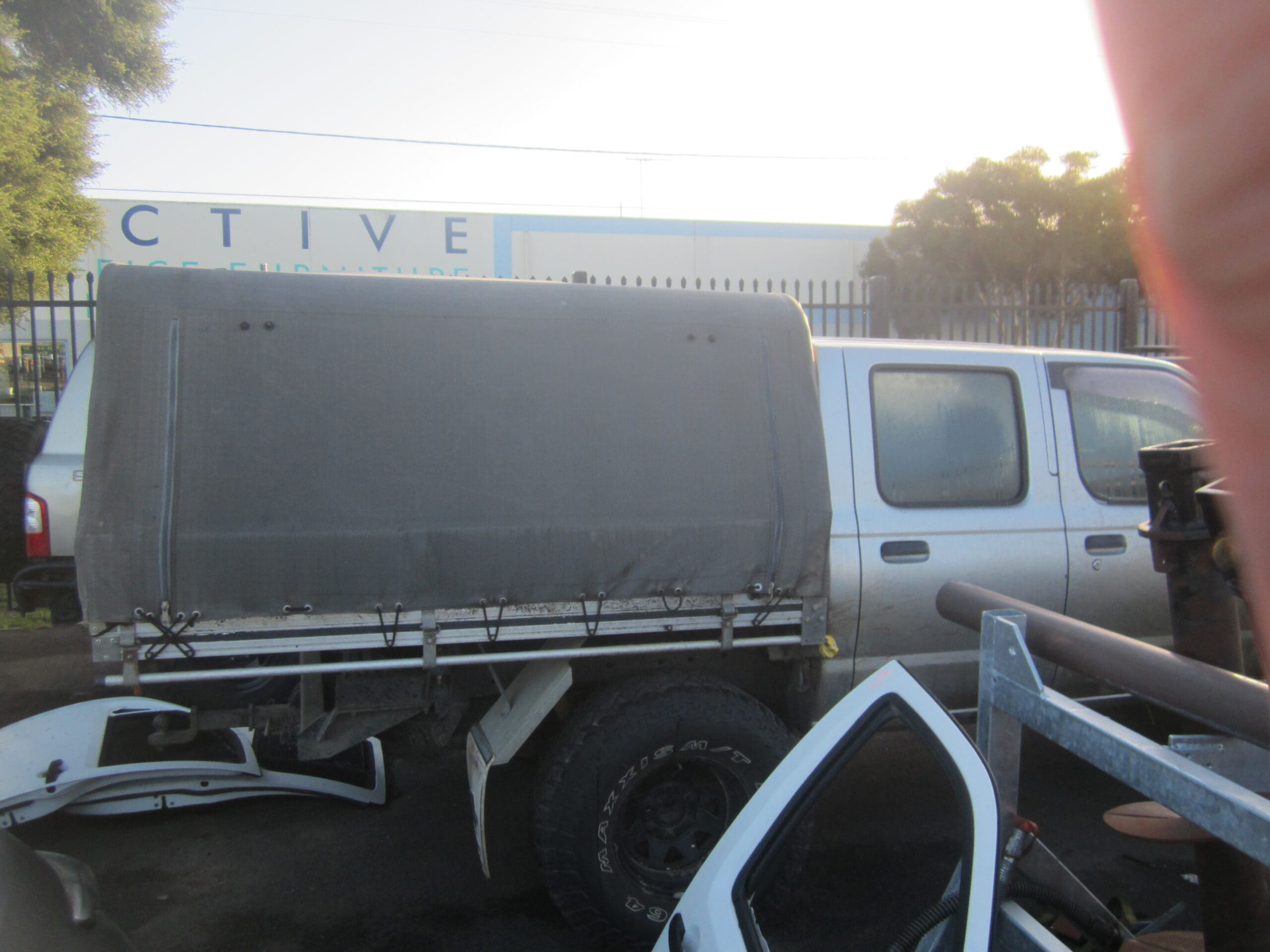 NISSAN NAVARA D22 ZD30 TRAY CANVAS CANOPY SILVER 2005 WRECKING