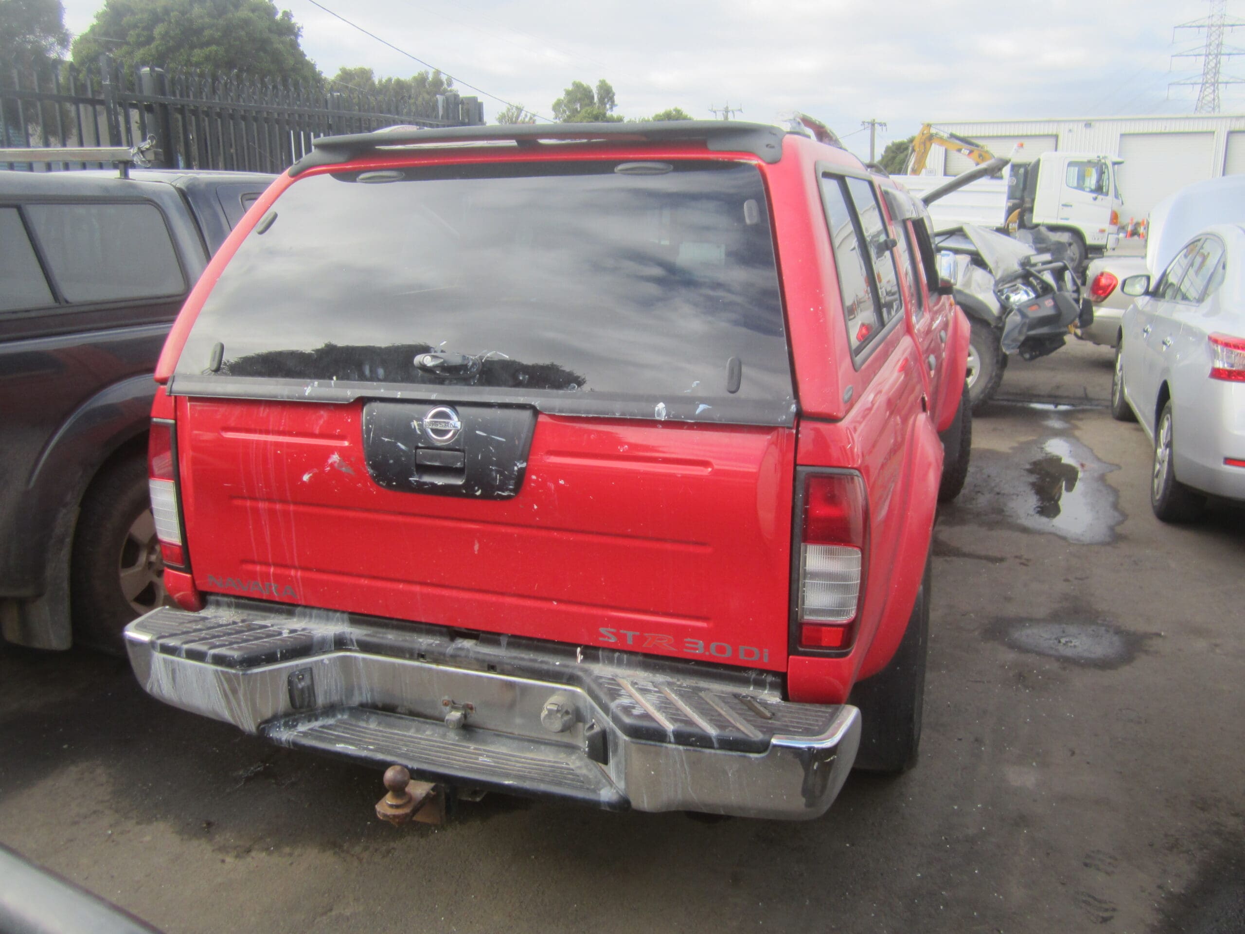 NISSAN NAVARA D22 ZD30 DIESEL RED CANOPY 2005 WRECKING