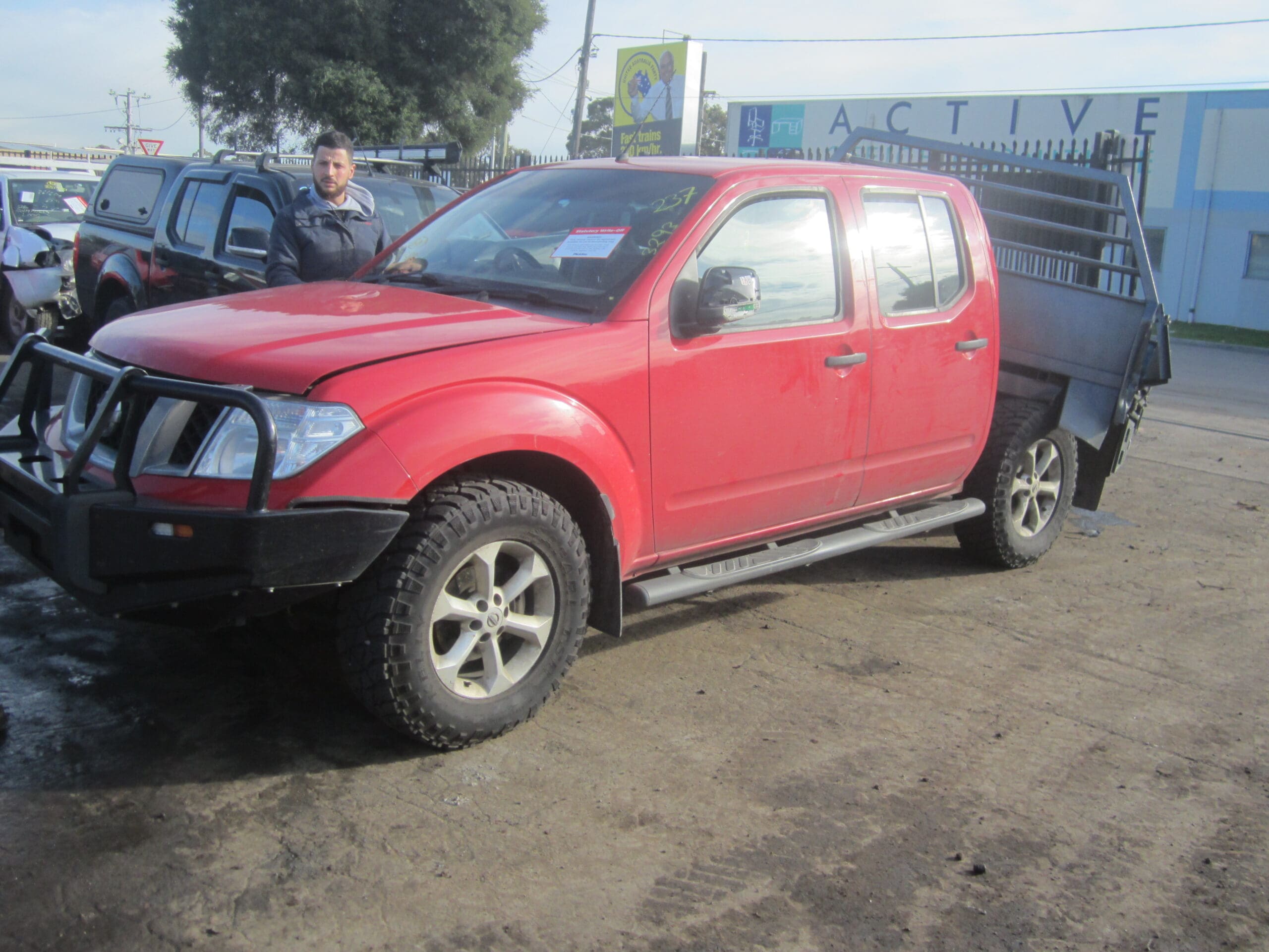 NISSAN NAVARA D40 VSK YD25 DIESEL BULL BAR RED WRECKING