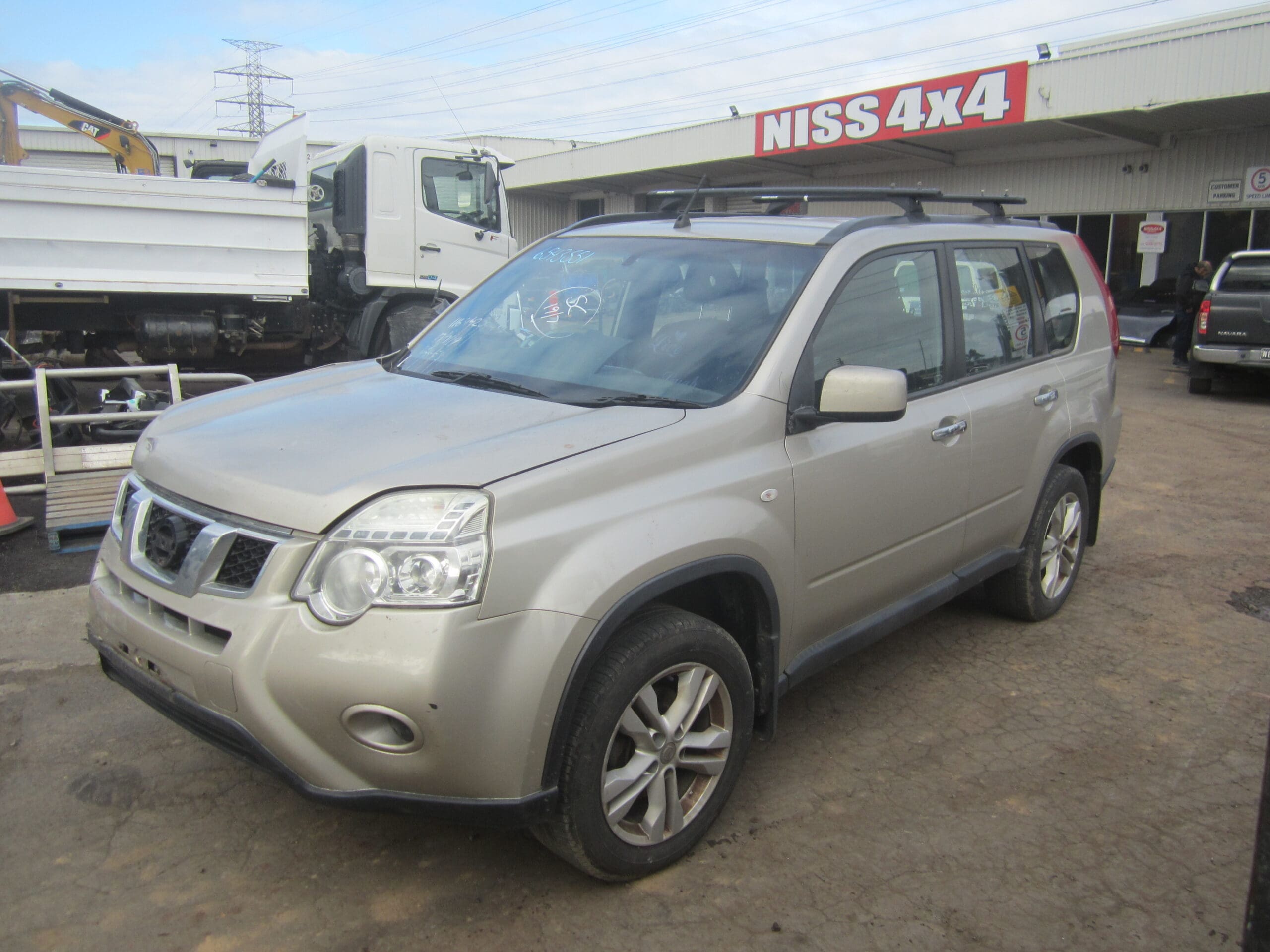NISSAN X-TRAIL T31 QR25 PETROL 4X4 2012 WRECKING