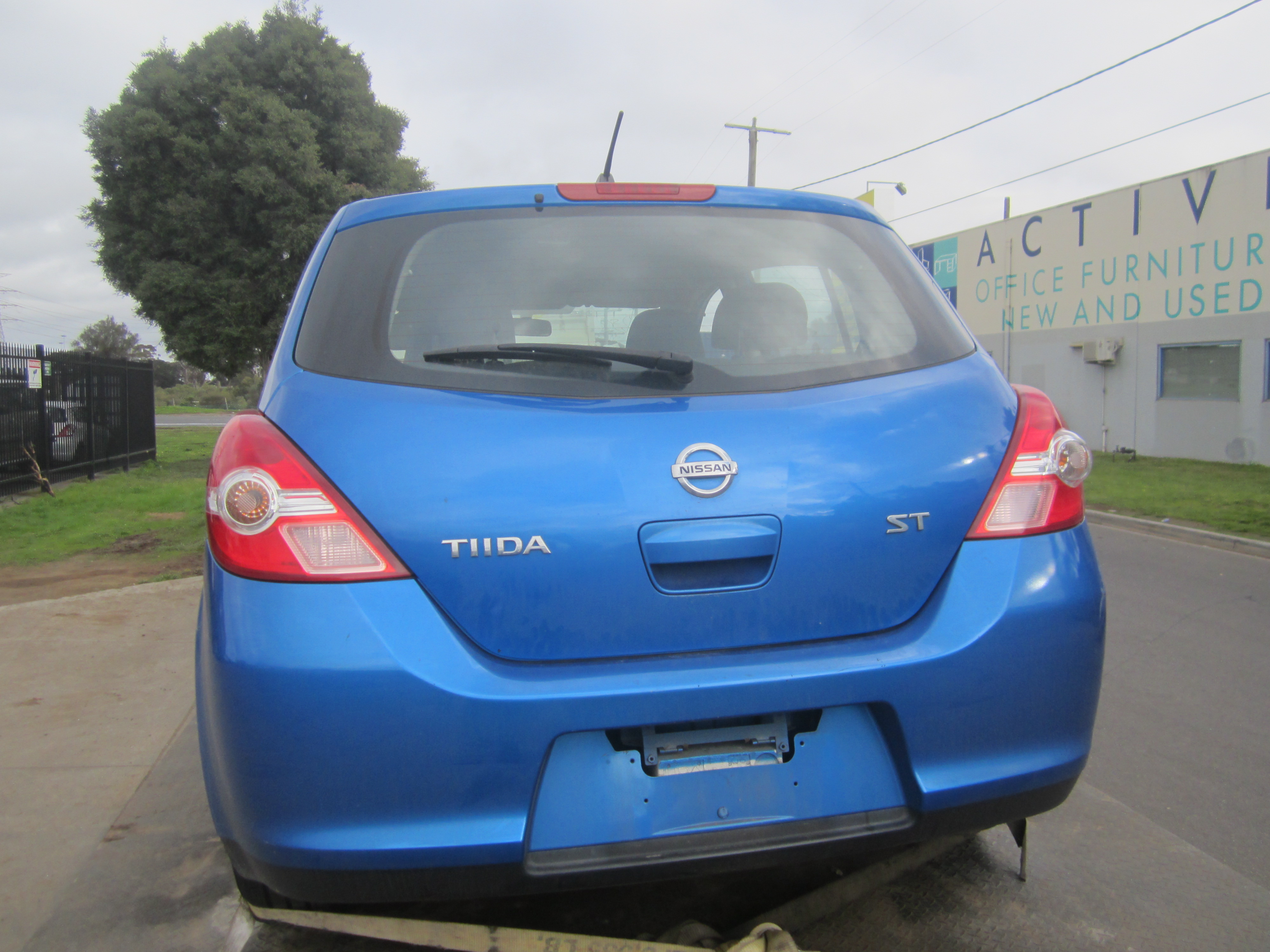 NISSAN TIIDA C11 ST HATCH 1.8 BLUE 2012 WRECKING