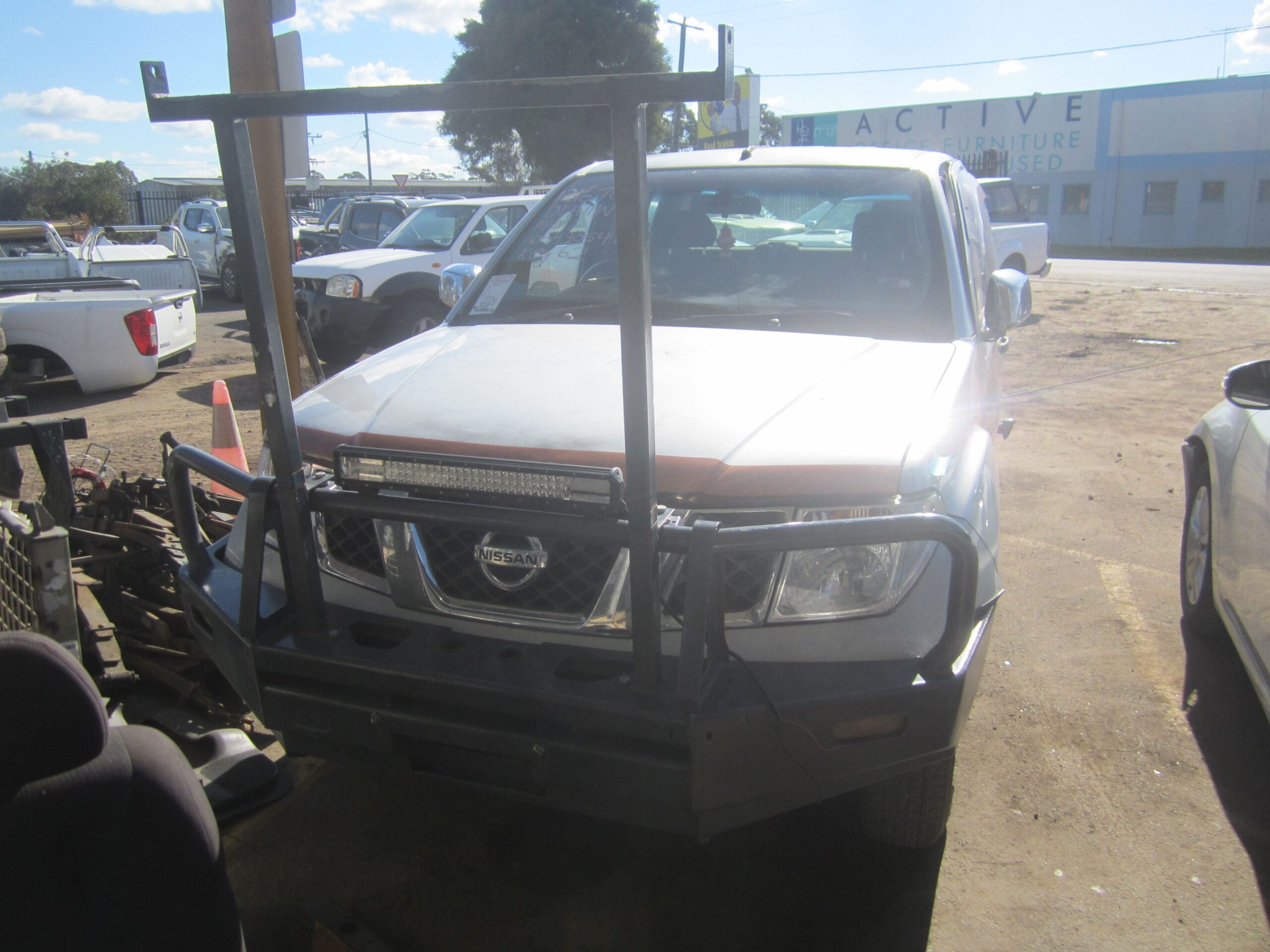 NISSAN NAVARA D40 VSK SPAIN YD25 DIESEL 2009 WRECKING