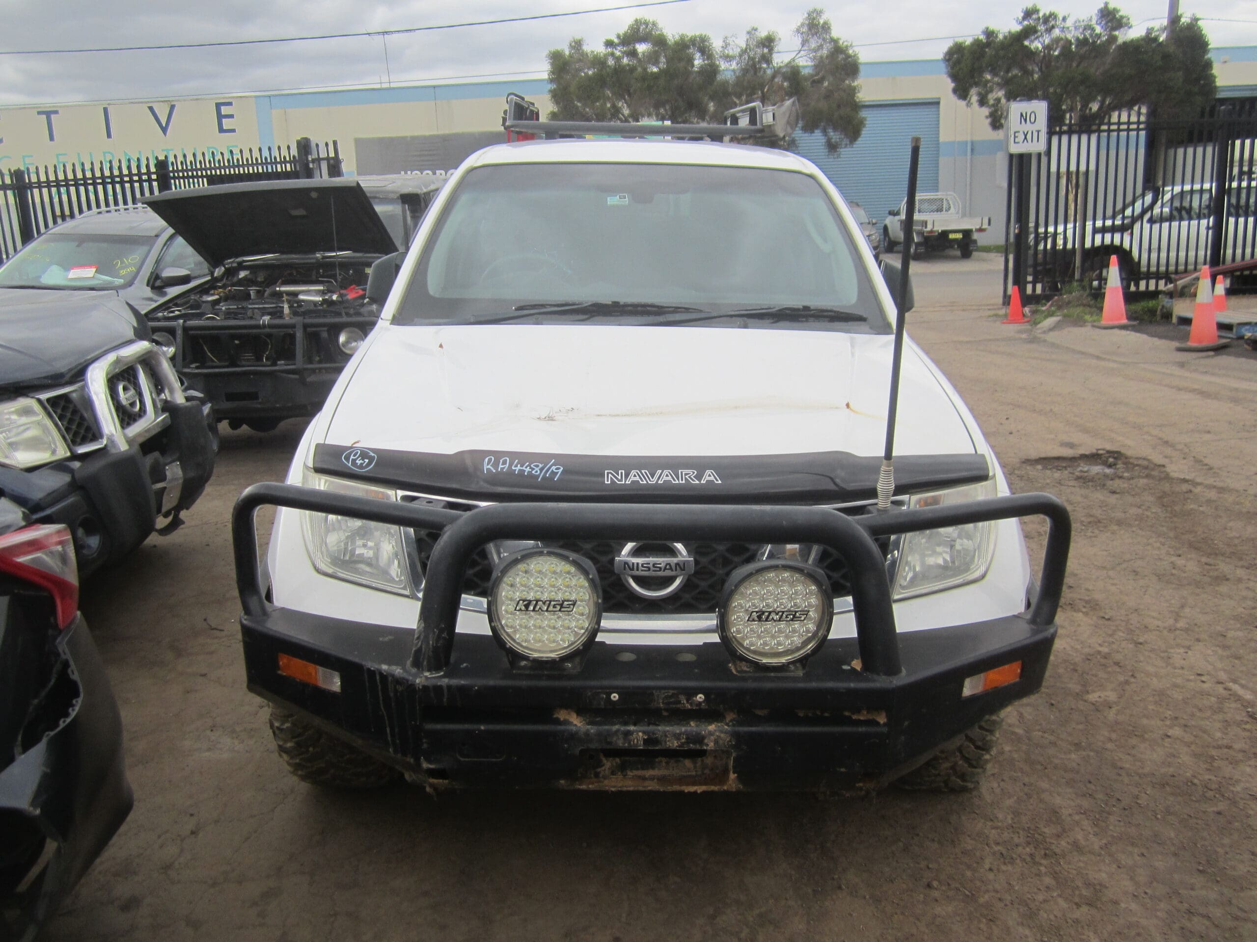 NISSAN NAVARA D40 MNT THAI YD25 DIESEL WHITE 2012 WRECKING