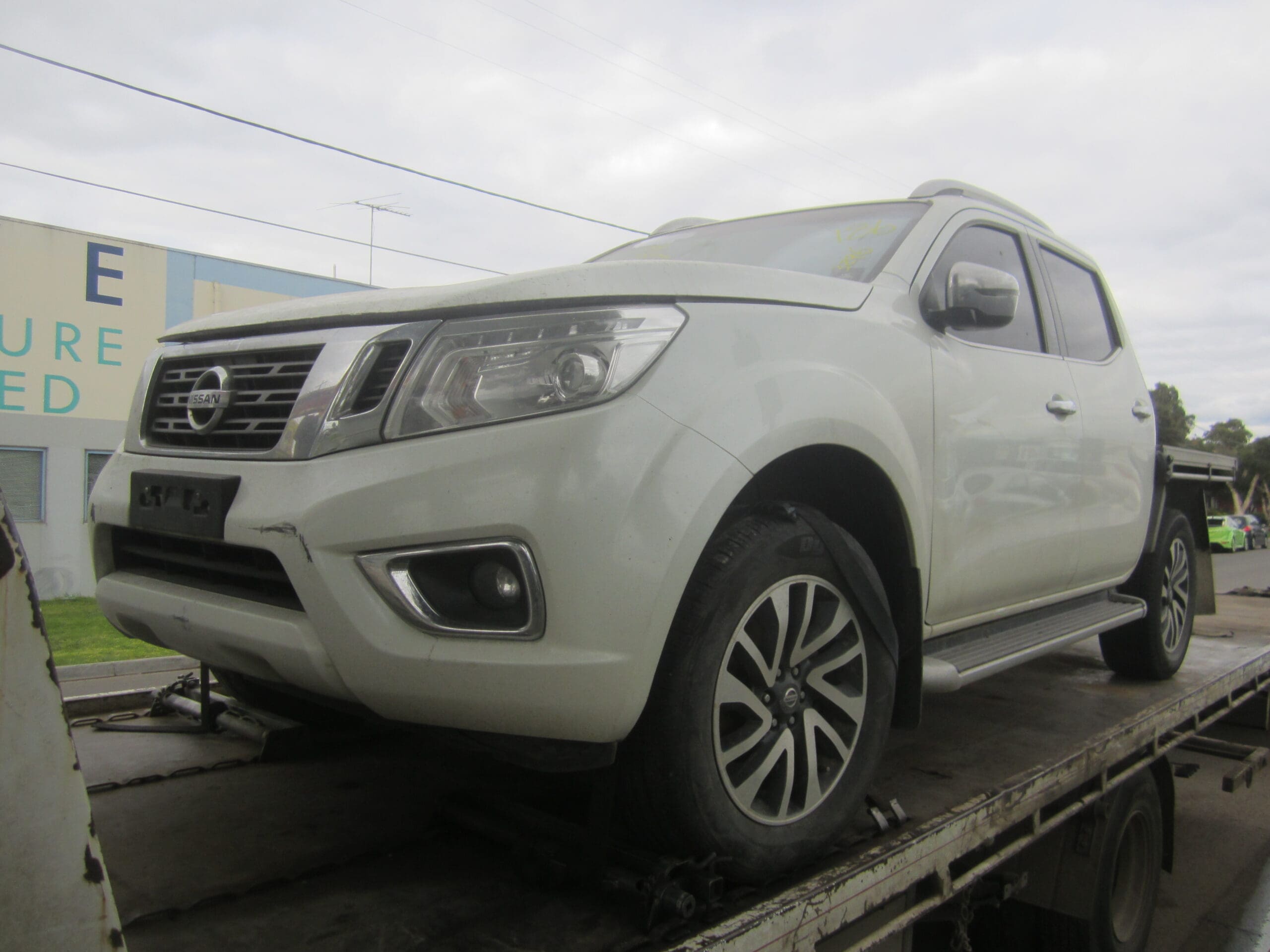 NISSAN NAVARA D23 NP300 YS23 DIESEL TRAY 2016 WRECKING
