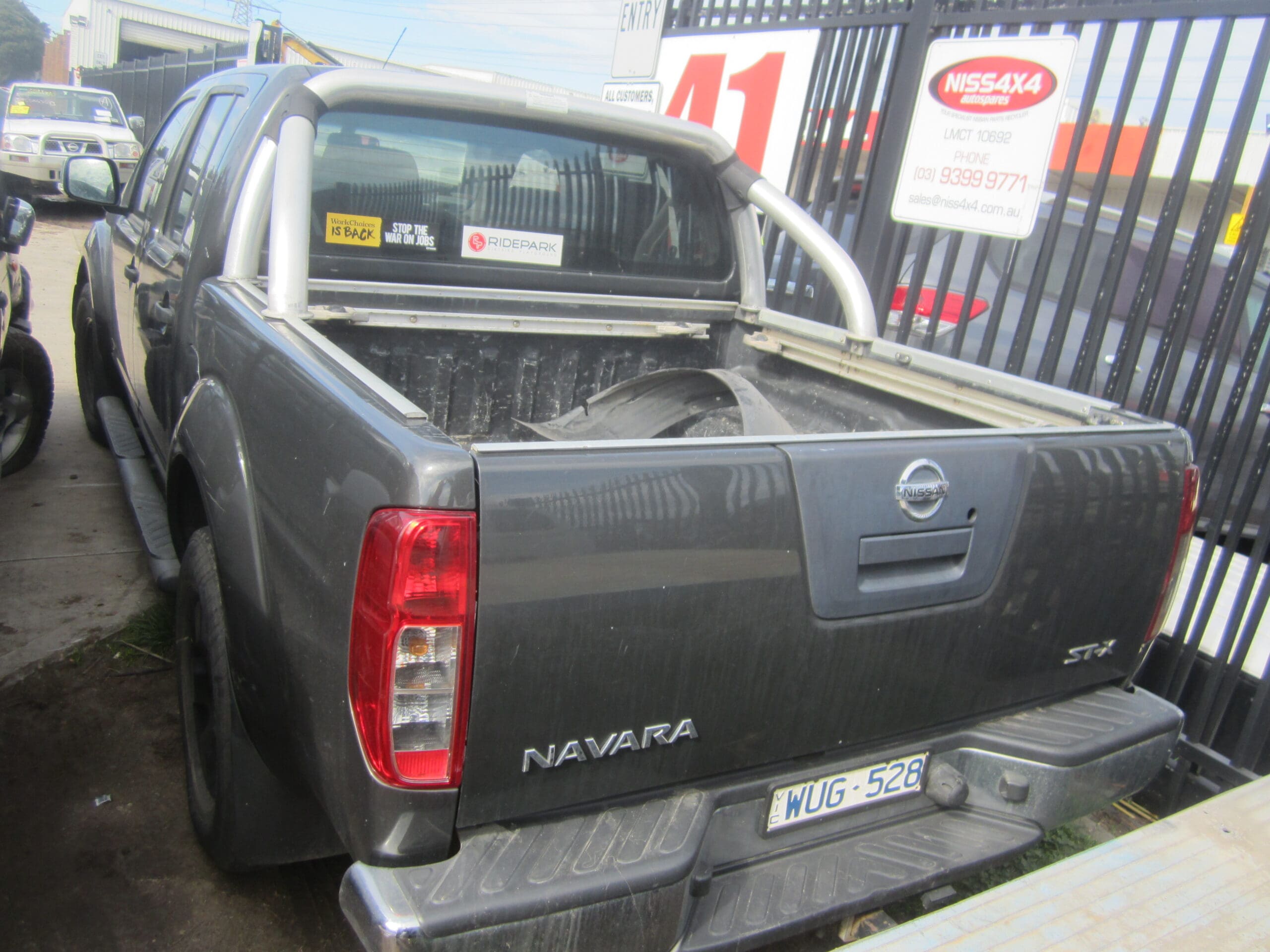 NISSAN NAVARA D40 VSK SPAIN ST-X YD25 DIESEL 2008 WRECKING