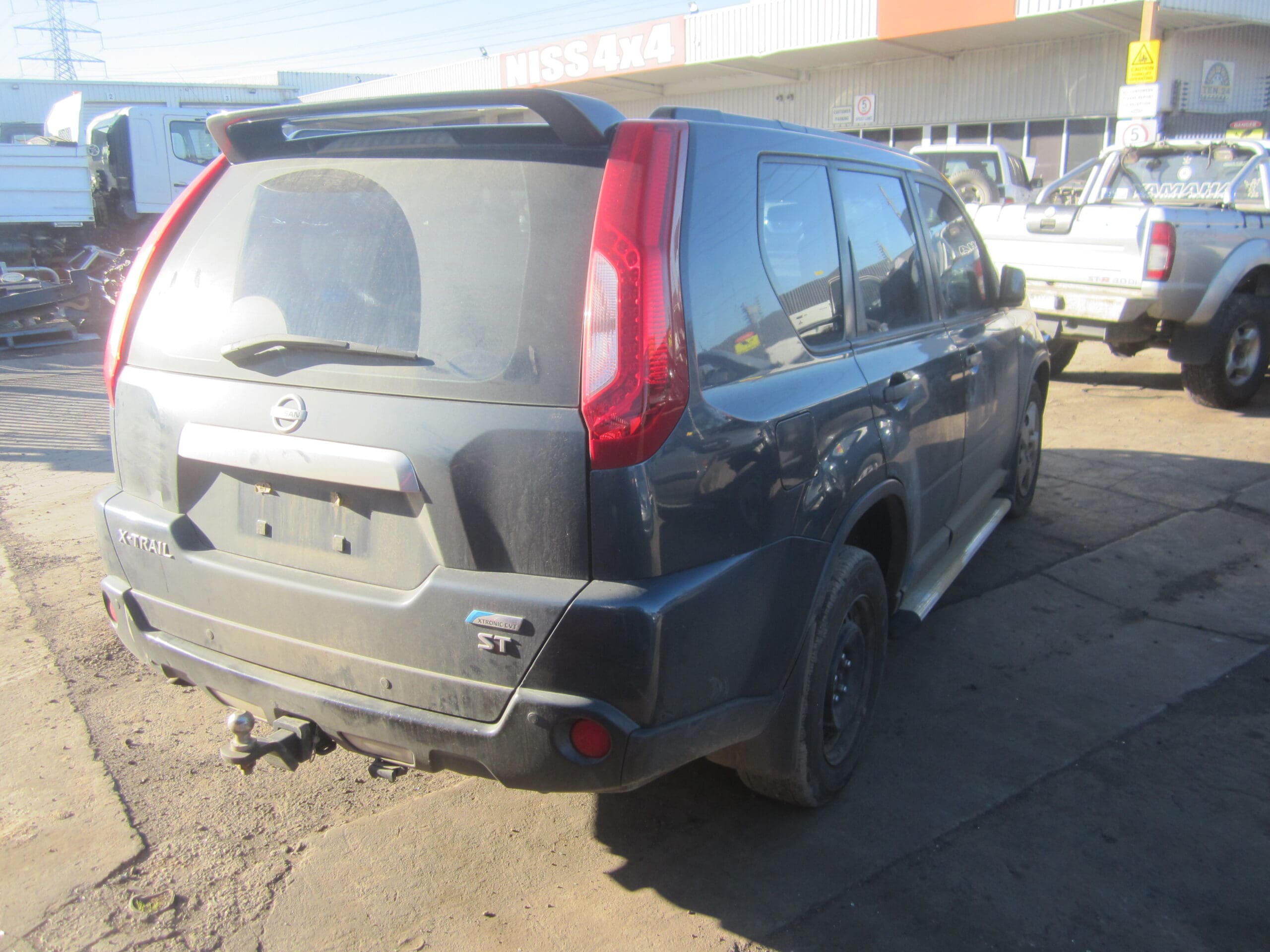 NISSAN X-TRAIL T31 ST AUTO 2011 BLACK WRECKING