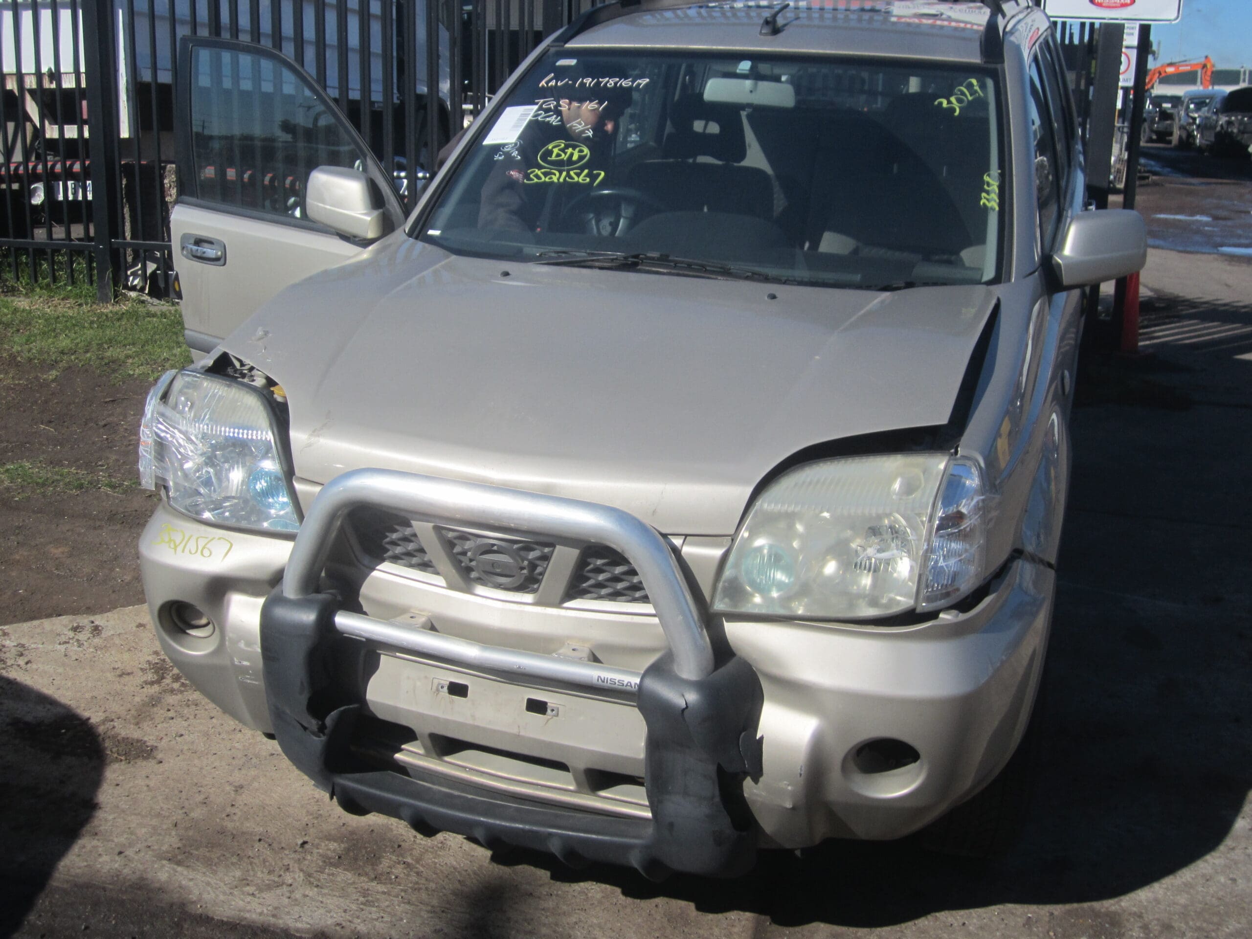 NISSAN X-TRAIL T30 QR25 4X4 2004 WRECKING