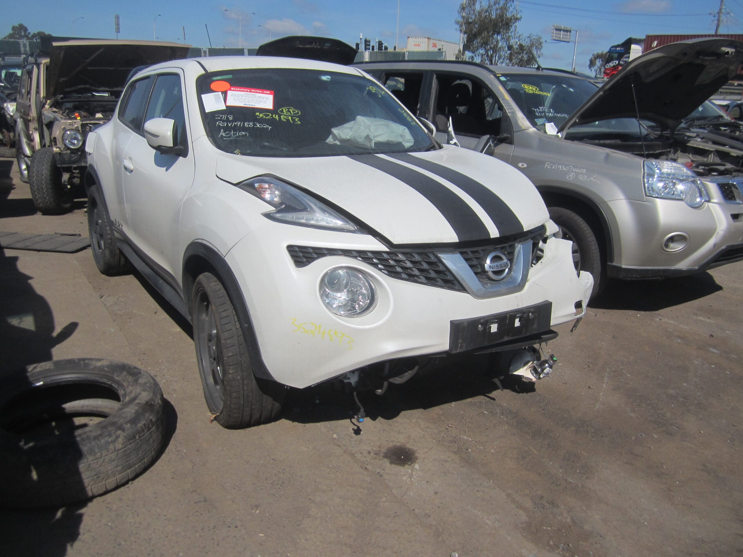 NISSAN JUKE F15 ST WHITE 2016 WRECKING