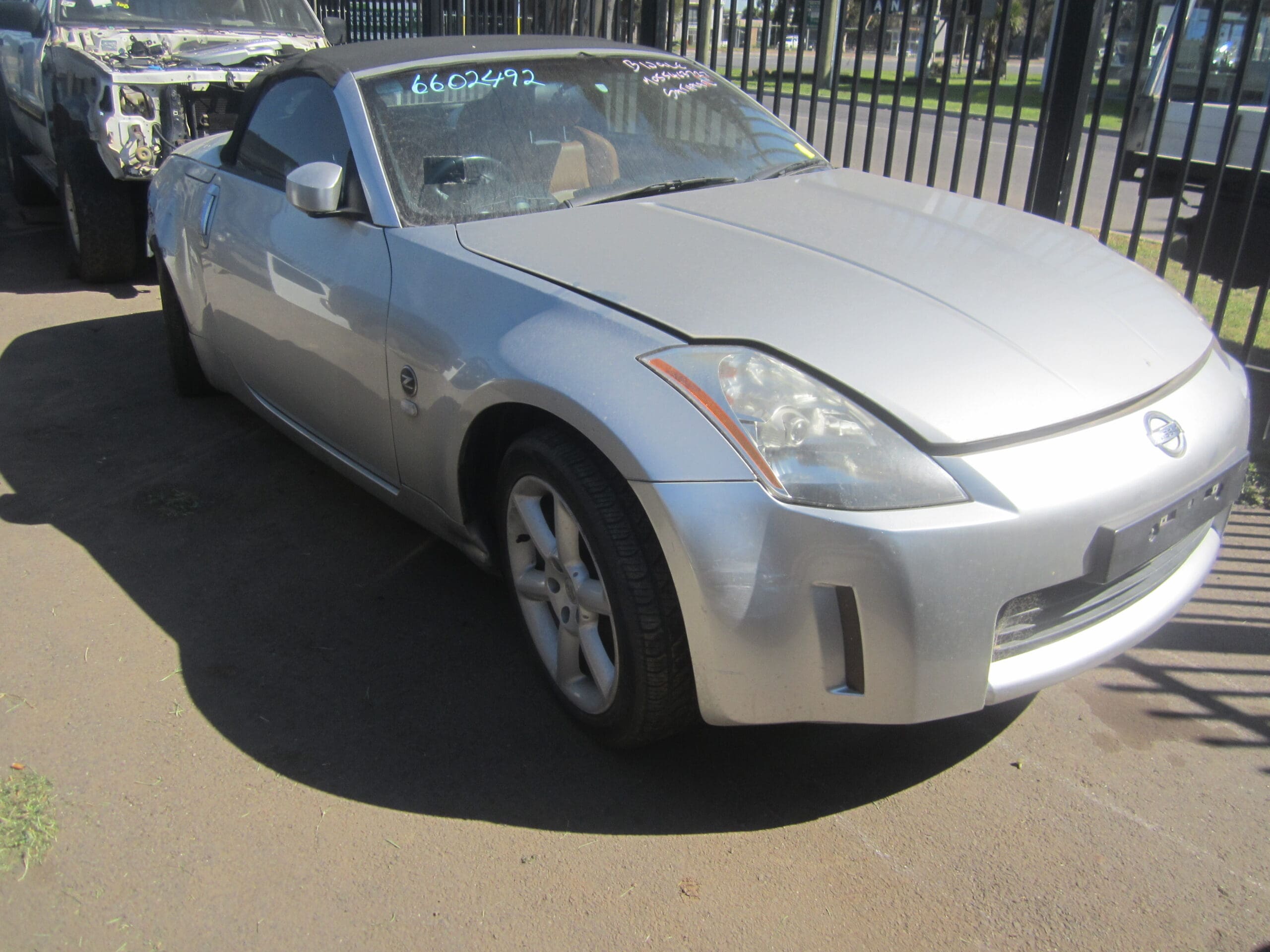 NISSAN 350Z Z33 CONVERTIBLE VQ35 MANUAL SILVER 2003 WRECKING