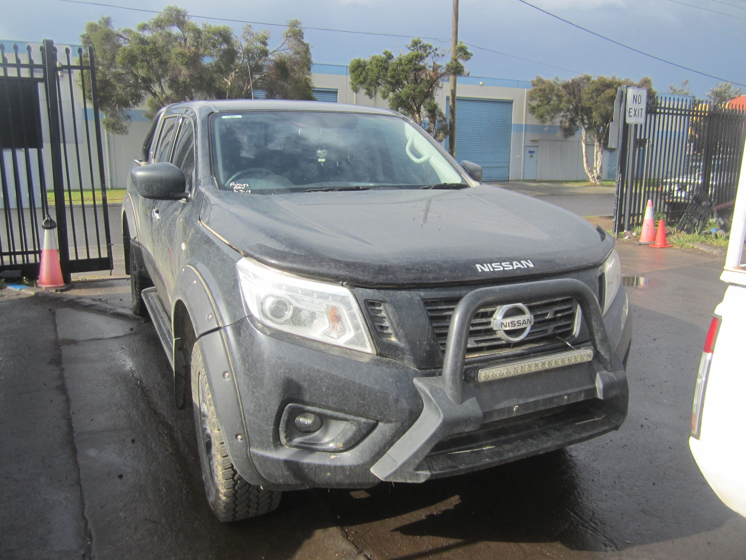 NISSAN NAVARA D23 NP300 ST DIESEL BLACK 2018 WRECKING