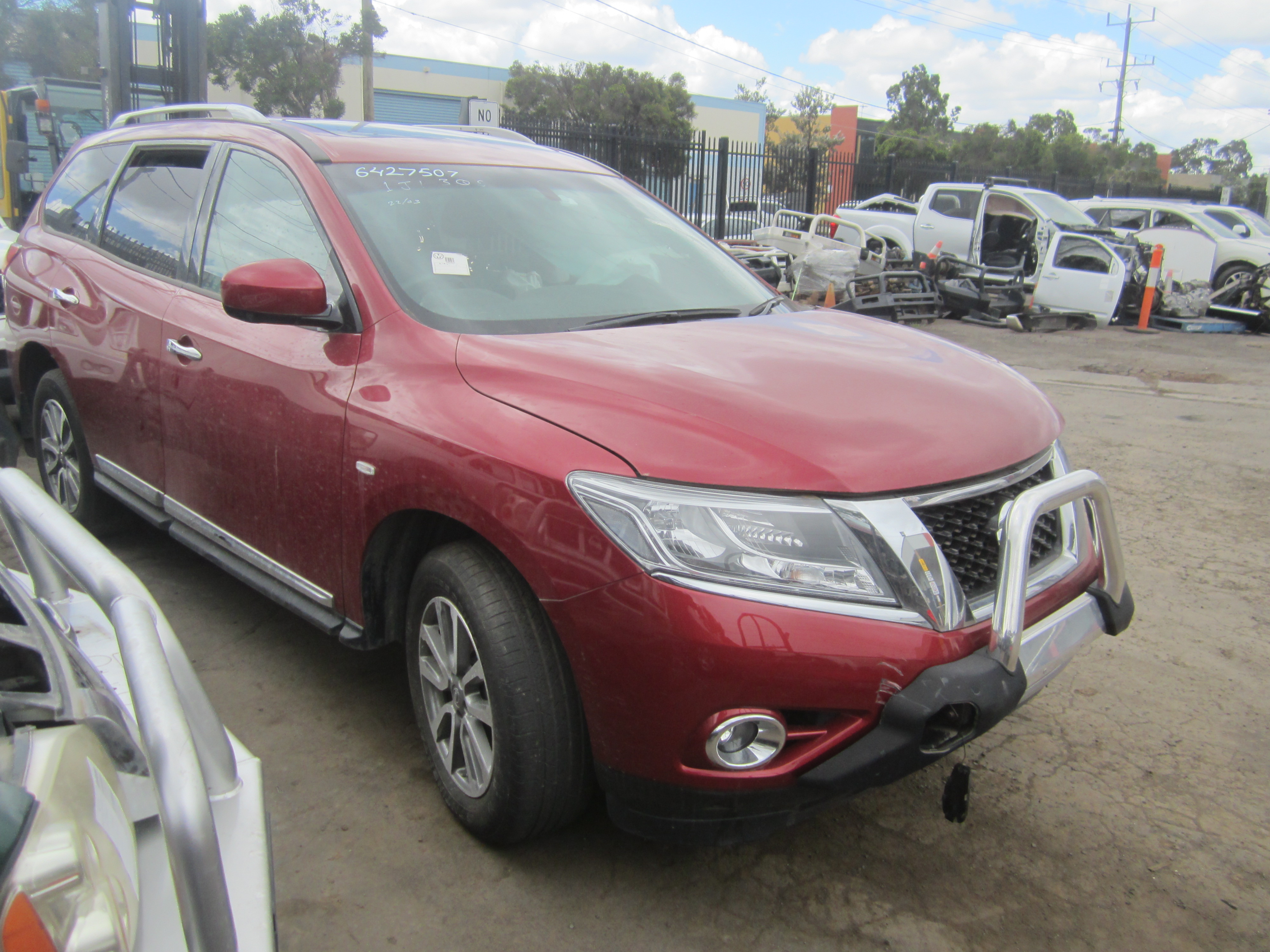 NISSAN PATHFINDER R52 ST-L VQ35 V6 RED 2015 WRECKING