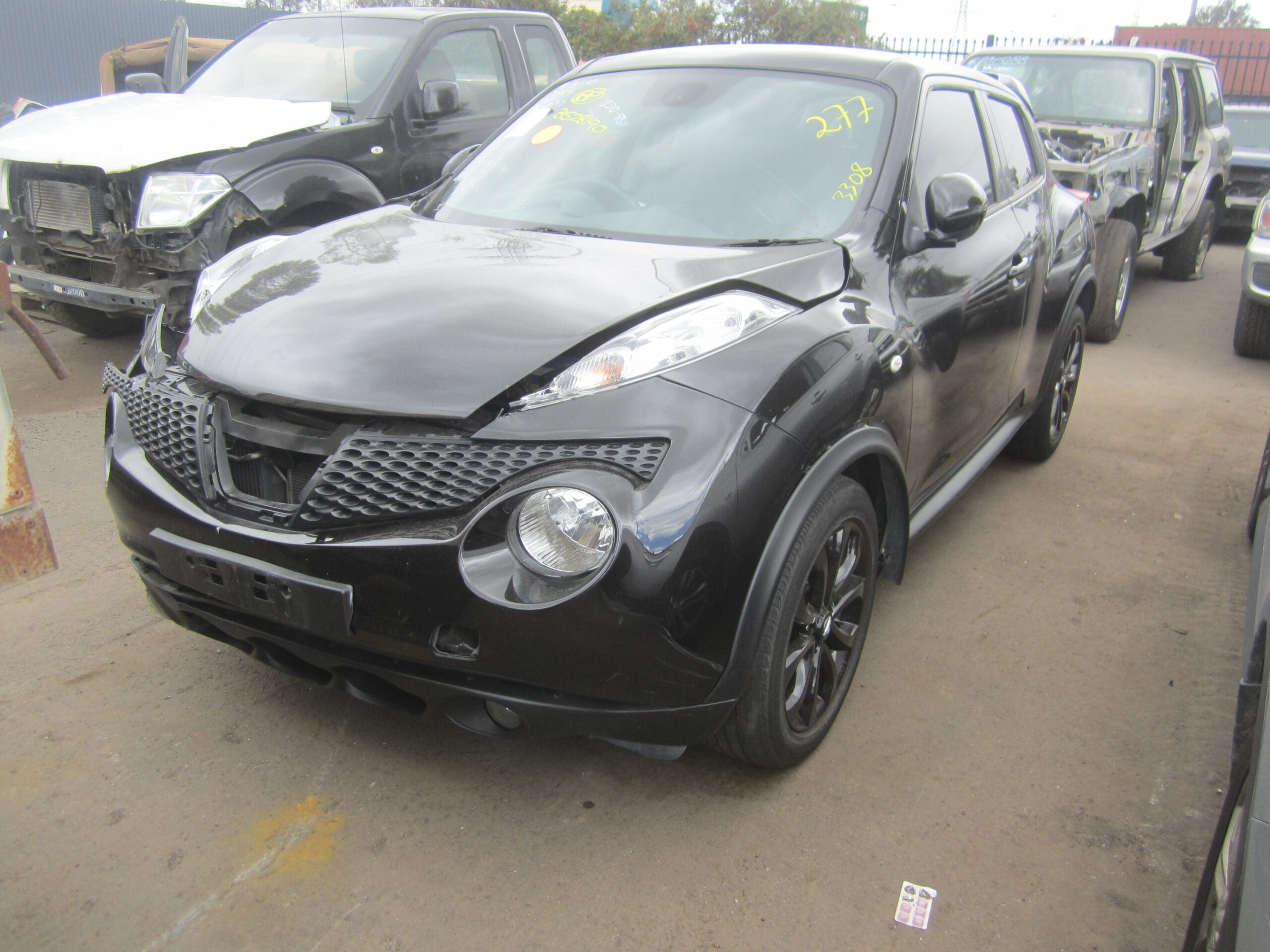 NISSAN JUKE F15 Ti-S DIG TURBO PETROL BLACK 2015 WRECKING