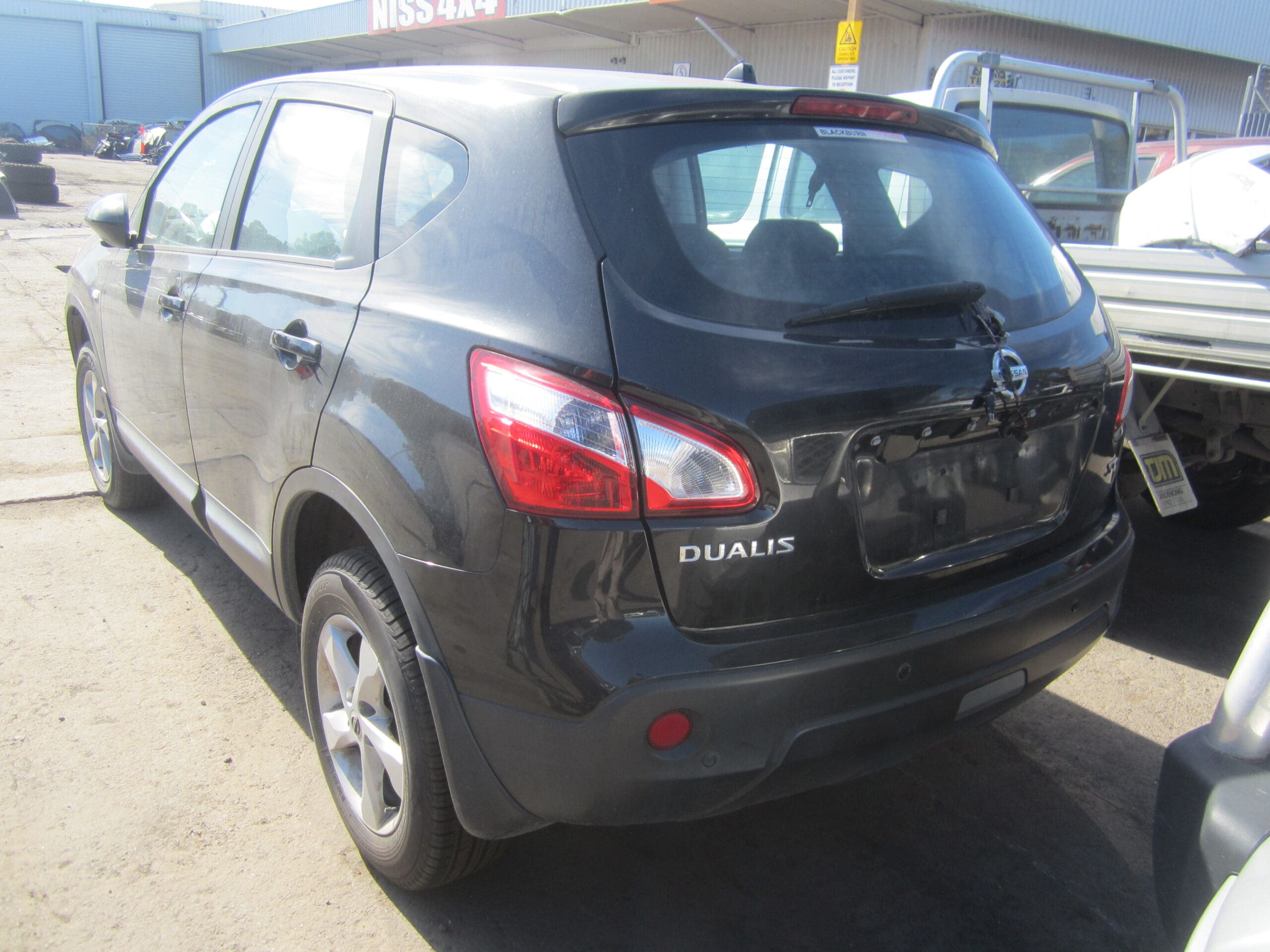 NISSAN DUALIS J10 MR20 BLACK 2010 WRECKING