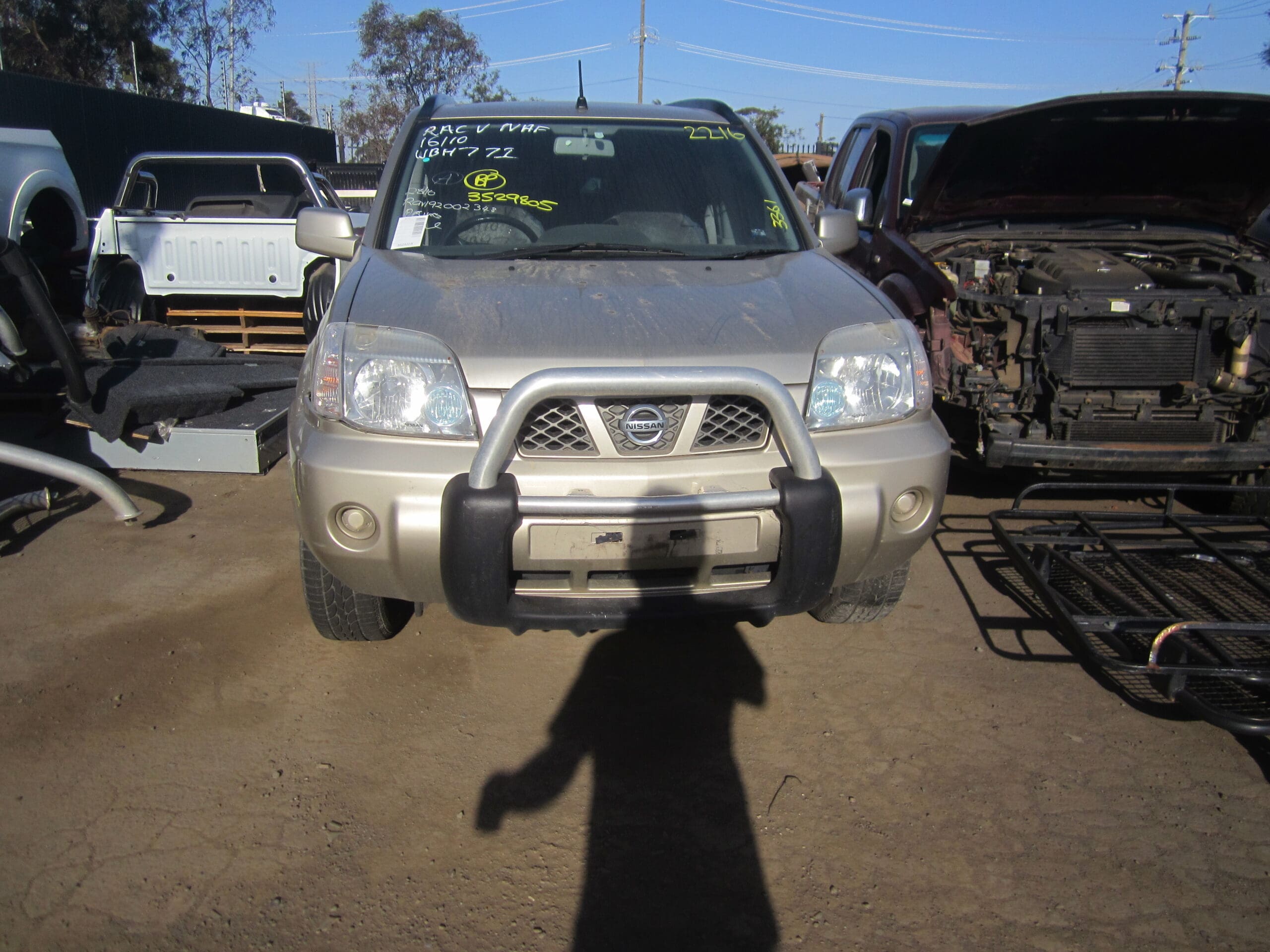 NISSAN X-TRAIL T30 QR25 4X4 SILVER 2005 WRECKING