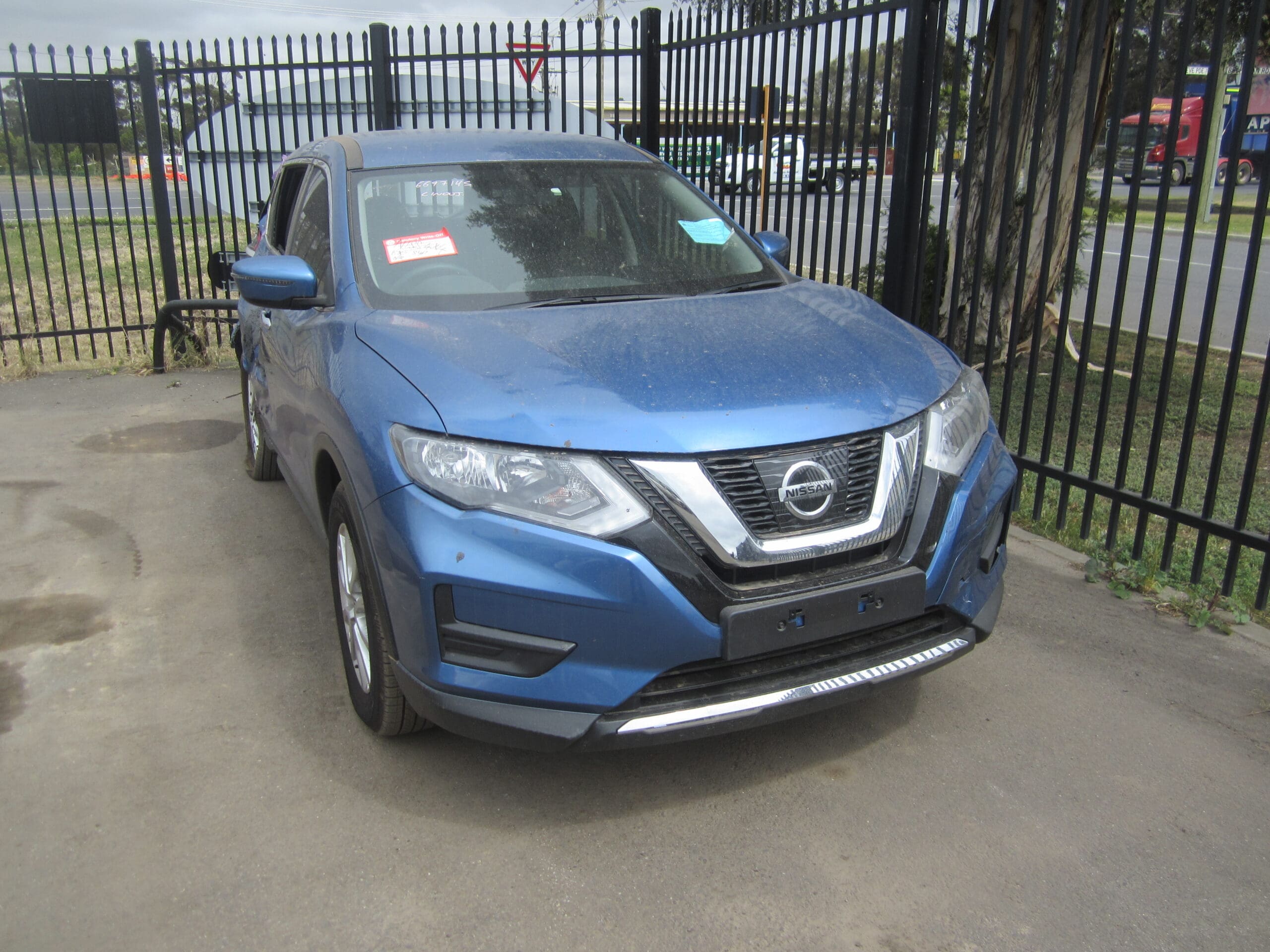NISSAN X-TRAIL T32 S2 ST 2WD QR25 BLUE 2018 WRECKING