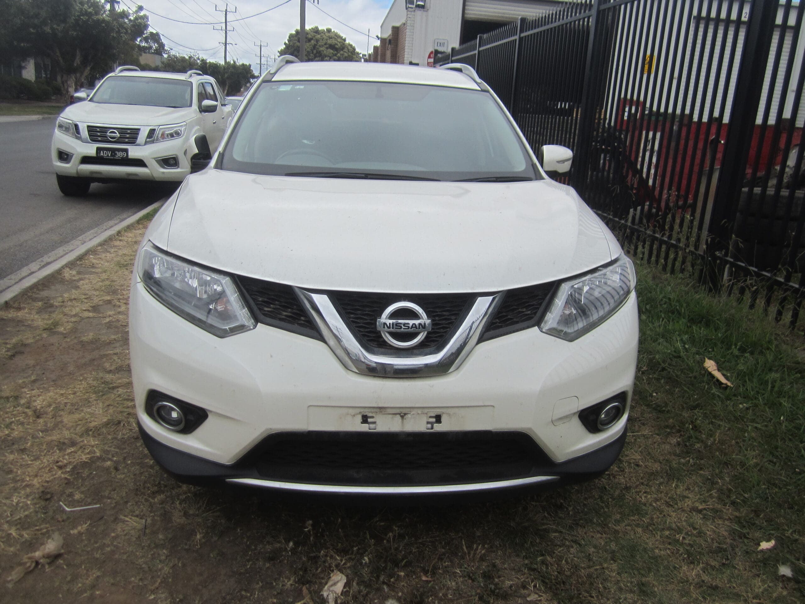 NISSAN X-TRAIL T32 ST-L QR25 WHITE 2015 WRECKING