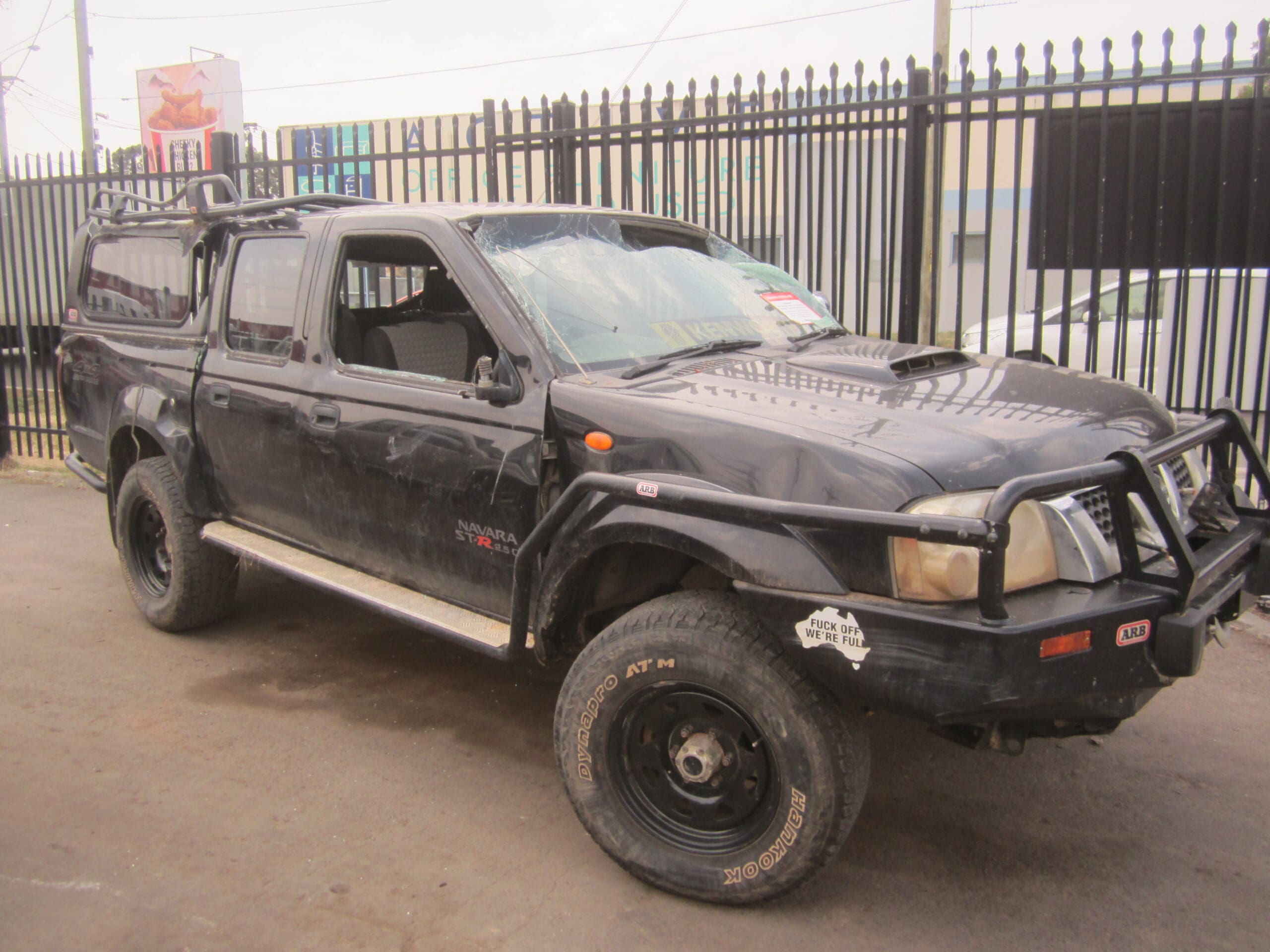 NISSAN NAVARA D22 ST-R YD25 DIESEL BLACK 2009 WRECKING
