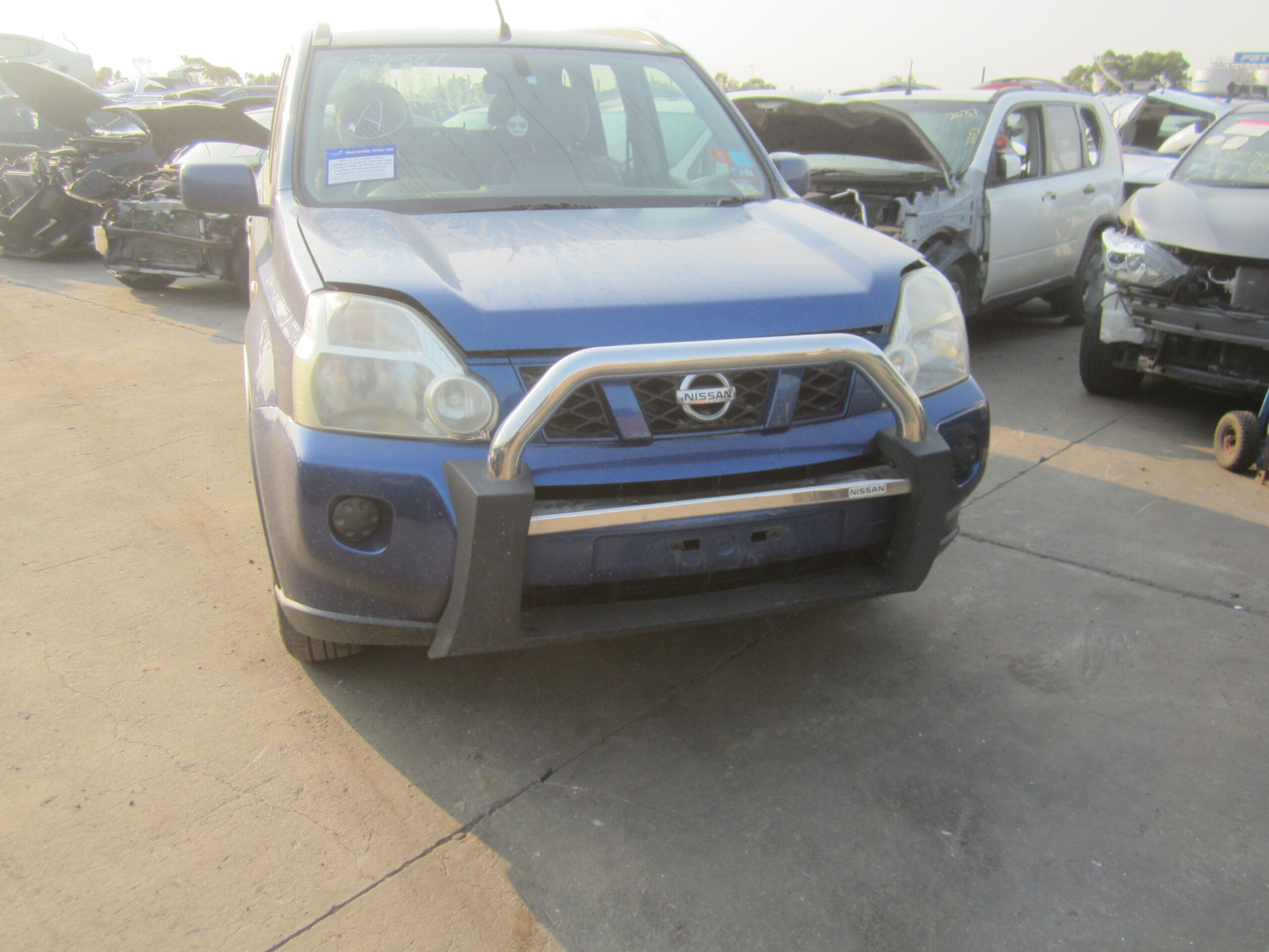 NISSAN X-TRAIL T31 QR25 PETROL NUDGE BAR BLUE 2009 WRECKING