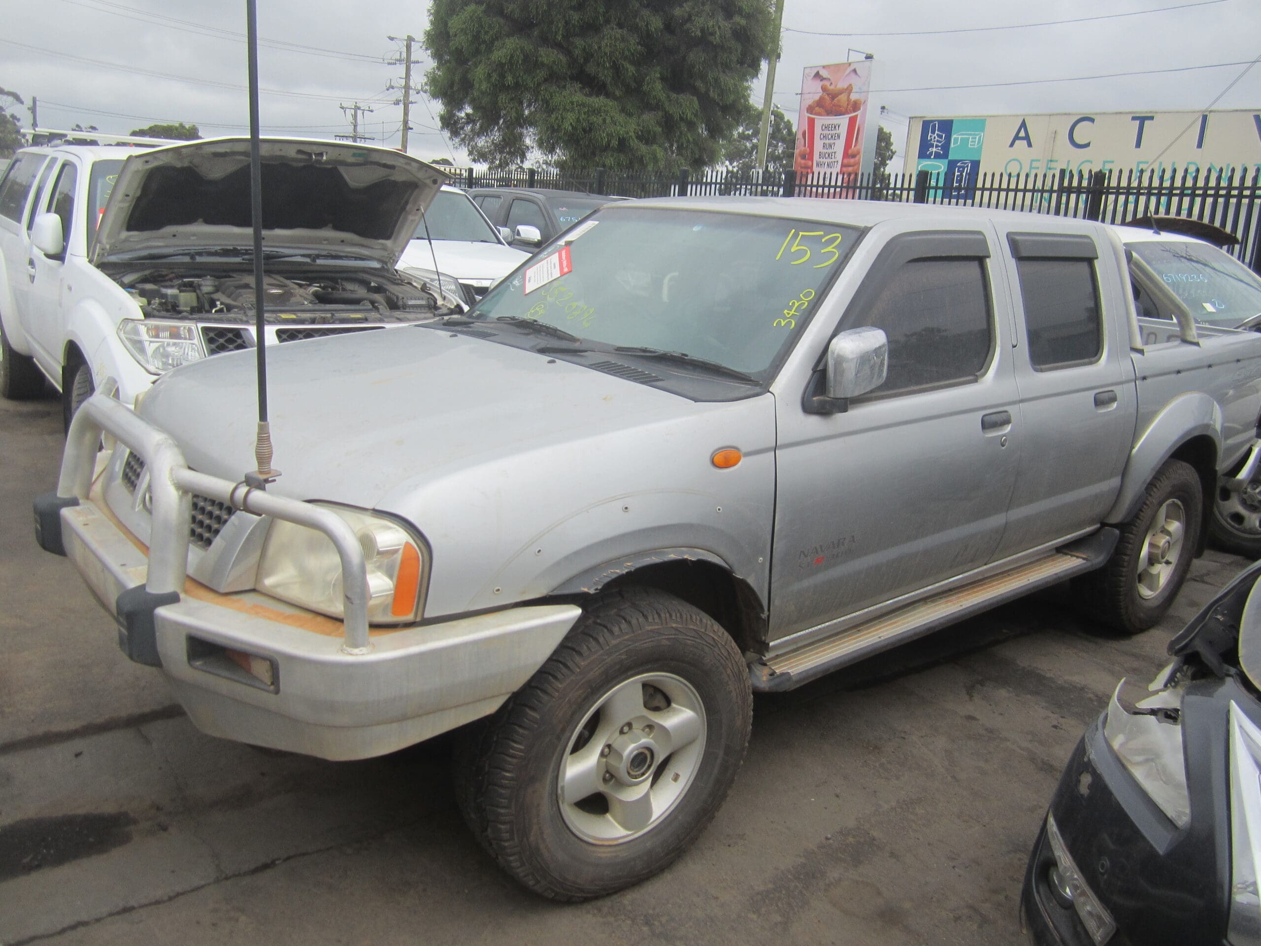 NISSAN NAVARA D22 ST-R ZD30 DIESEL SILVER 2006 WRECKING