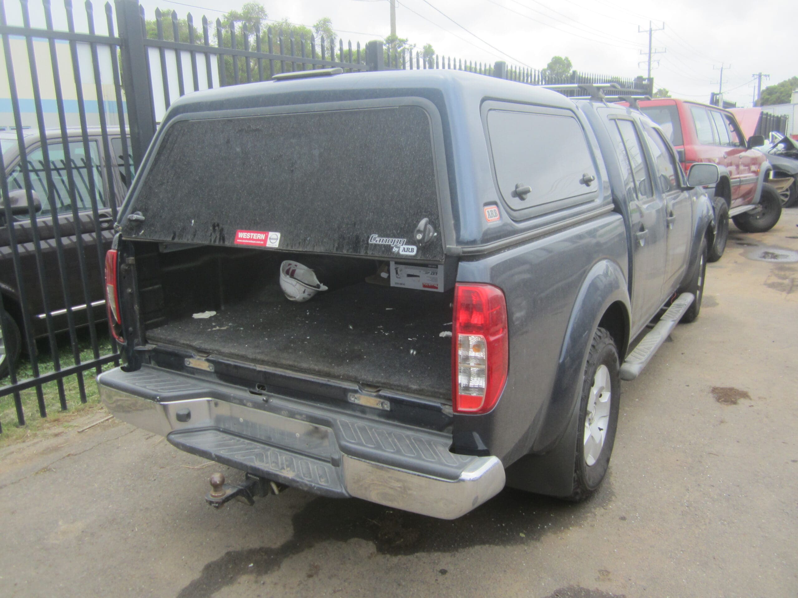 NISSAN NAVARA D40 VSK SPAIN CANOPY DARK BLUE 2009 WRECKING
