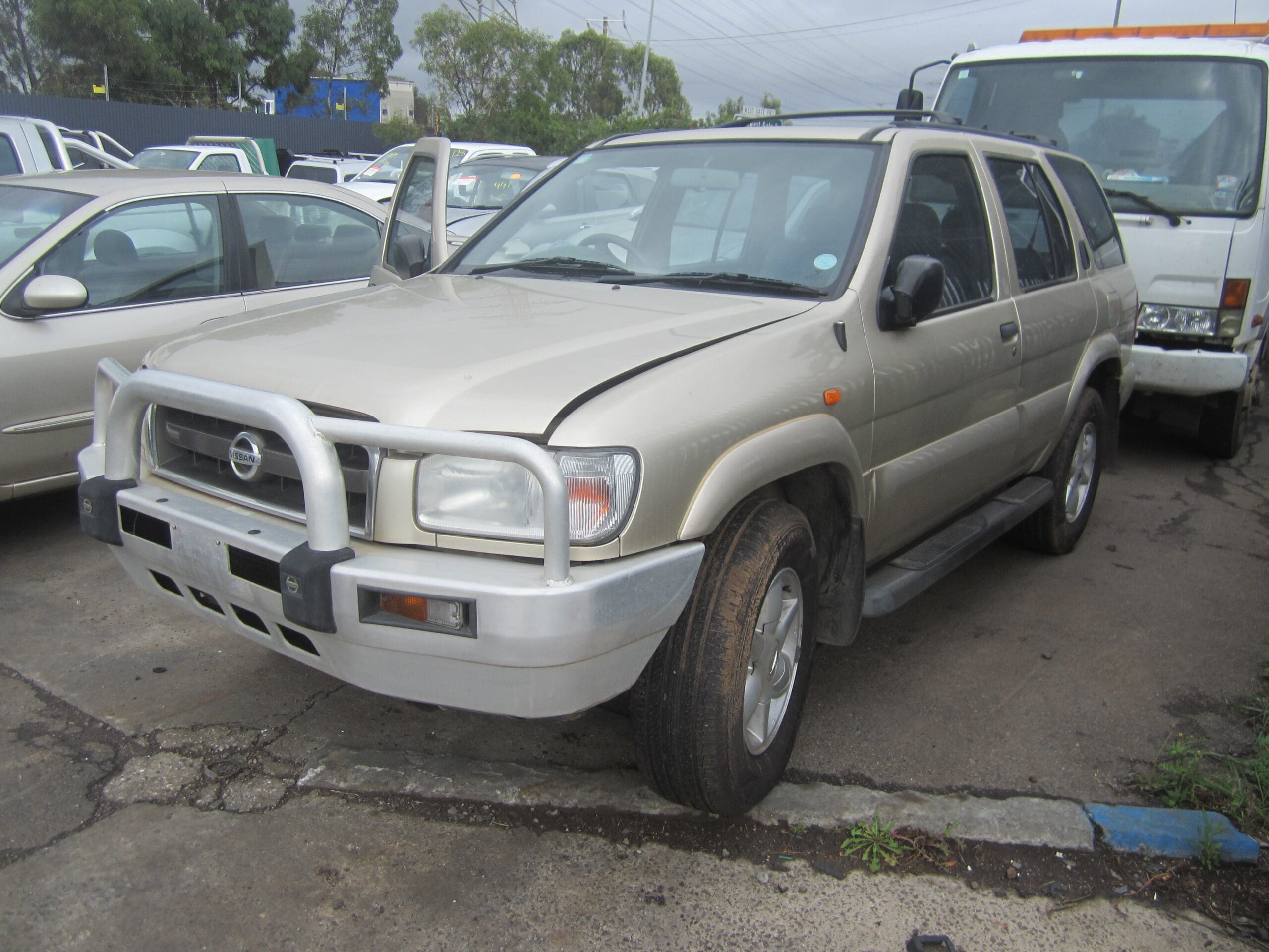 NISSAN PATHFINDER R50 VG33 4X4 AUTO 2000 WRECKING