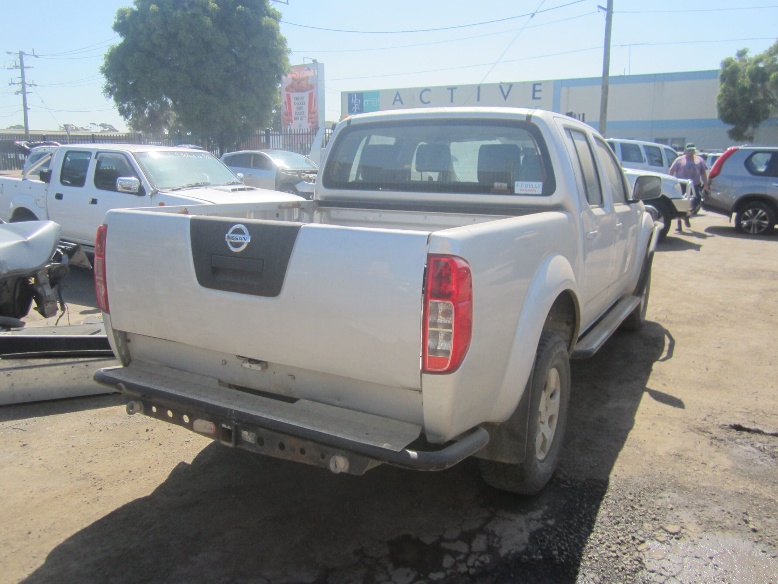 NISSAN NAVARA D40 MNT THAI YD25 DIESEL SILVER WRECKING