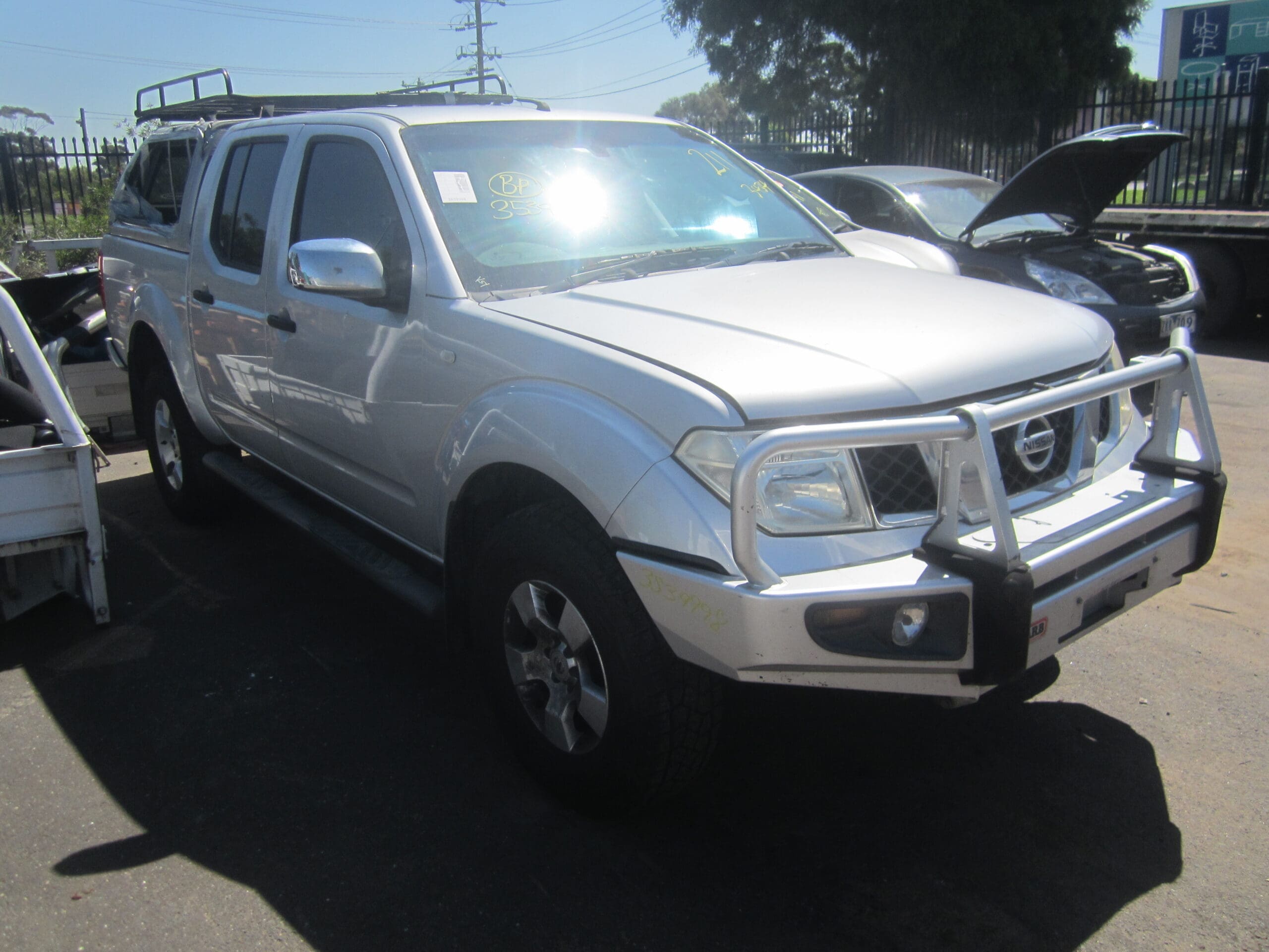 NISSAN NAVARA D40 VSK SPAIN SILVER 2009 WRECKING