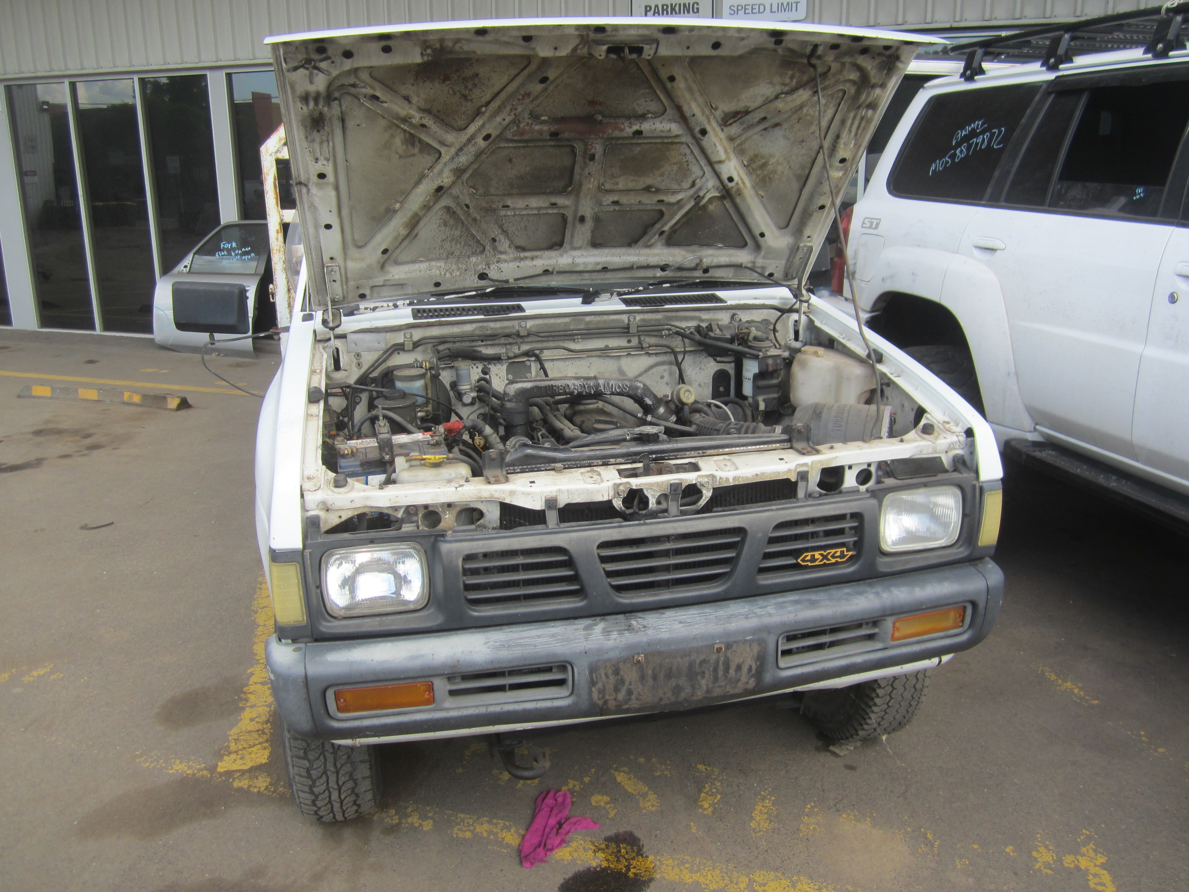 thumbnail image 2 of Interior Rear View Mirror For Nissan Navara D21 Hardbody Pickup Truck 86-97 2 of 3
