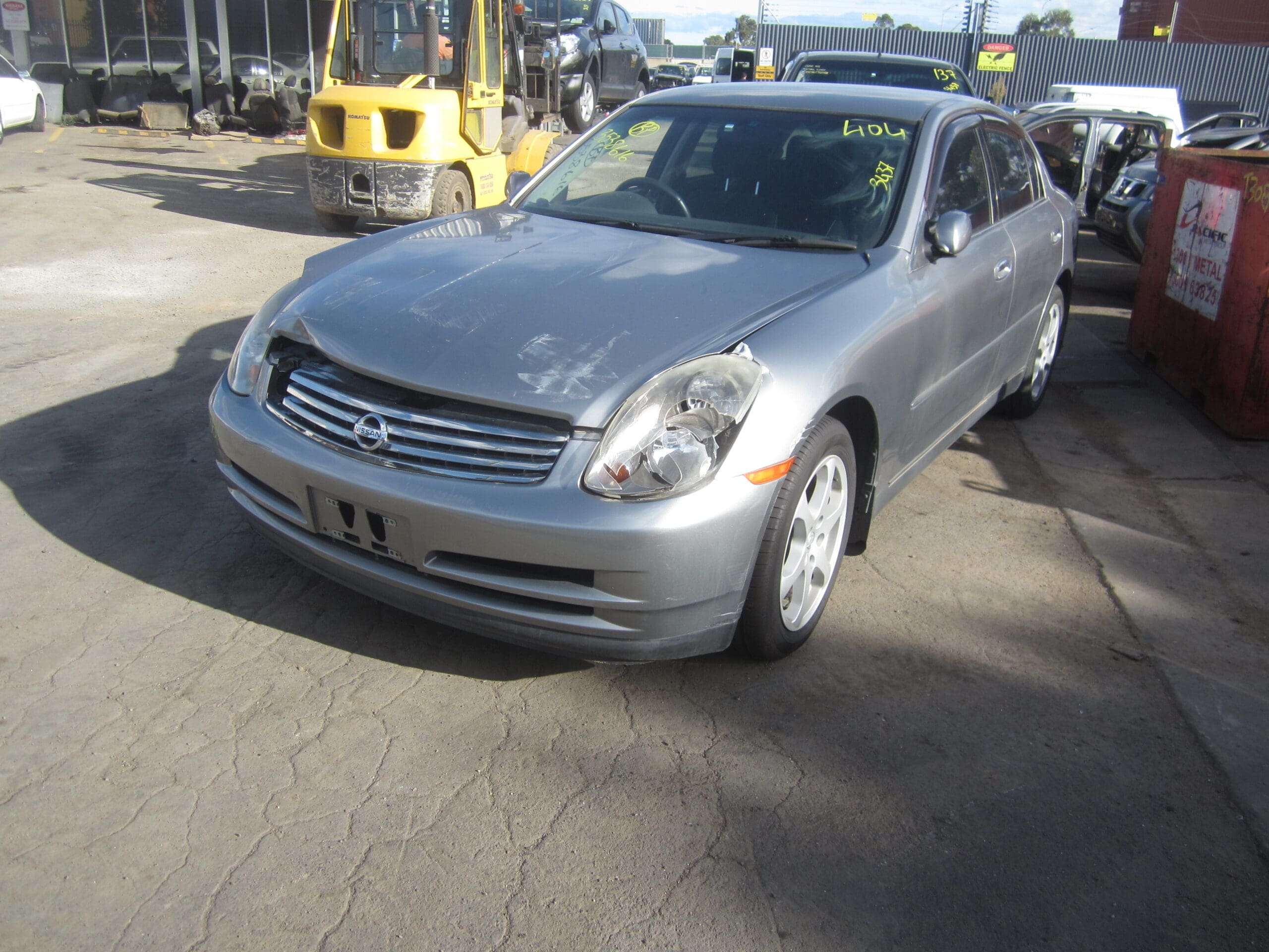 NISSAN SKYLINE V35 300GT SEDAN SILVER 2003 WRECKING