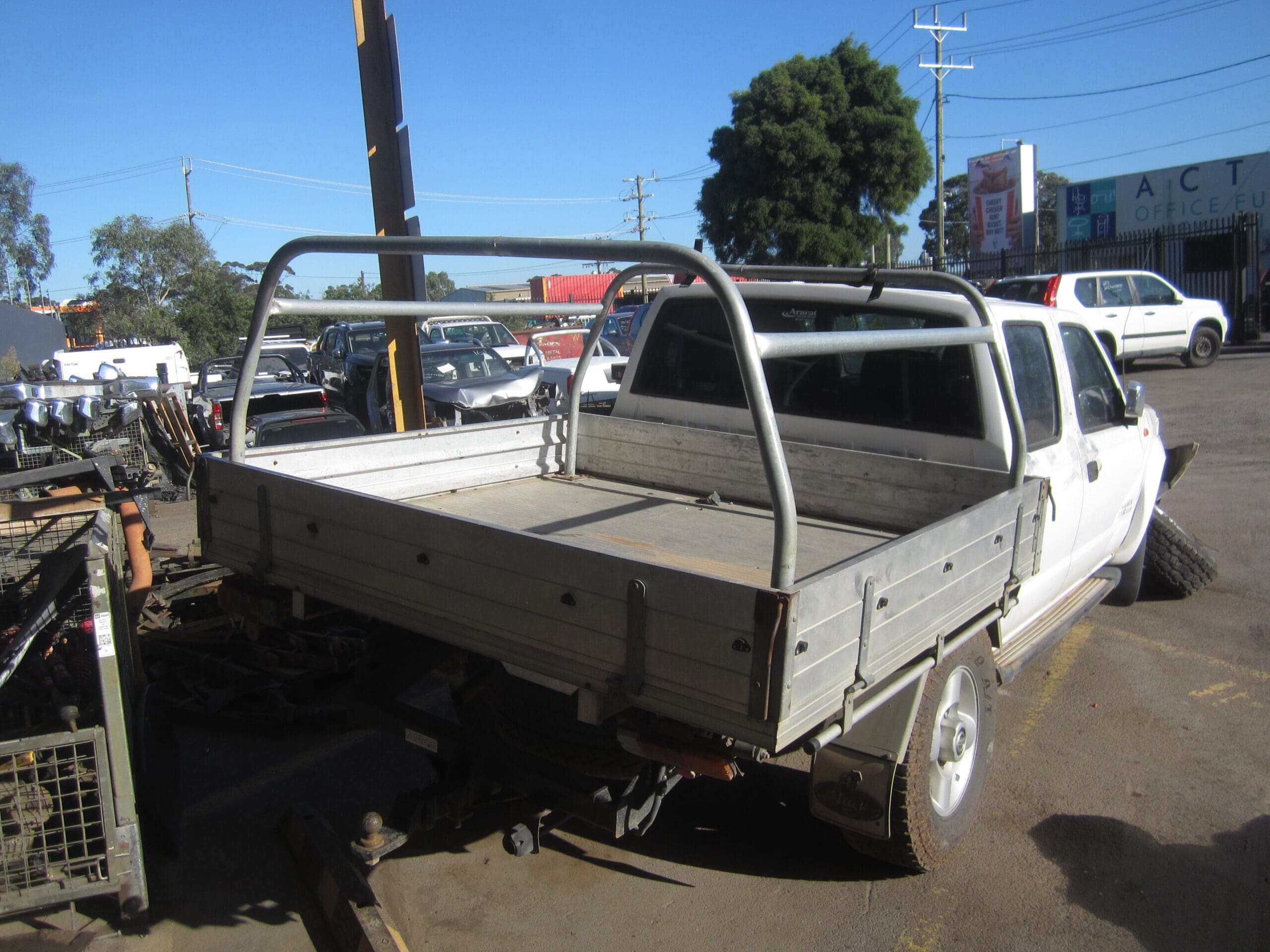 NISSAN NAVARA D22 ST-R YD25 DIESEL TRAY 4X4 2010 WRECKING