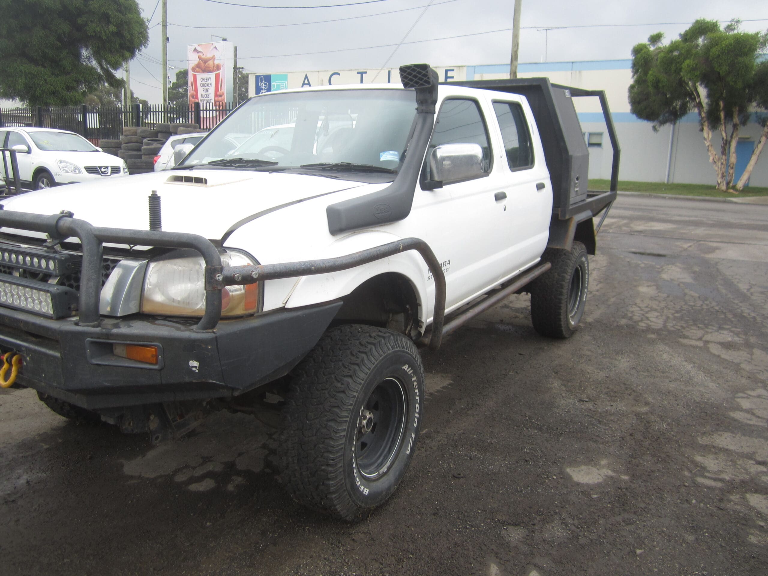 NISSAN NAVARA D22 ZD30 TURBO DIESEL INTERCOOLED WHITE 2005 WRECKING